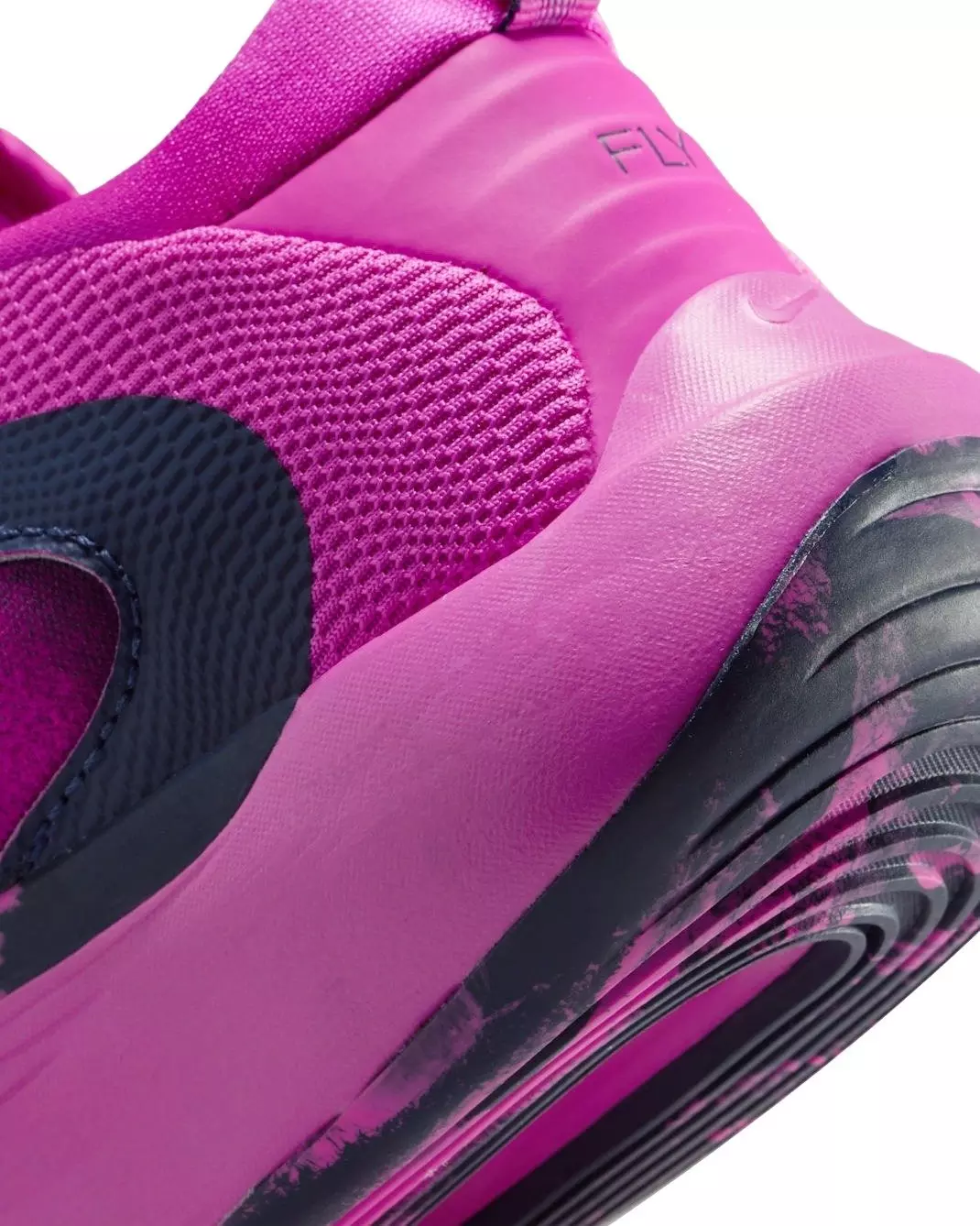 Nike IsoFly "Fire Pink/Midnight Navy" Grade School Girls' Basketball Shoe - PINK/NAVY