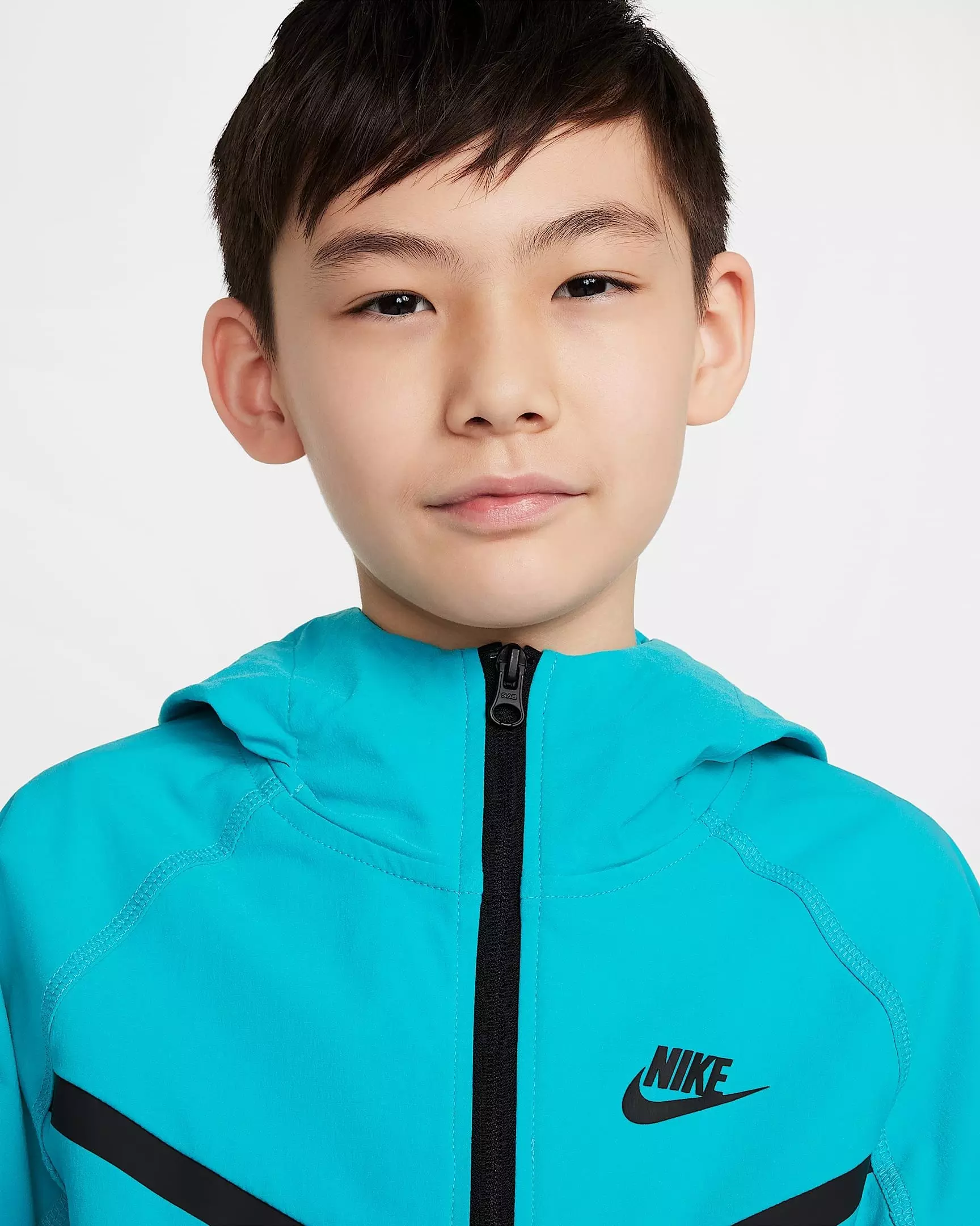 Nike Big Boys' Sportswear Tech Woven Jacket - TURQUOISE 