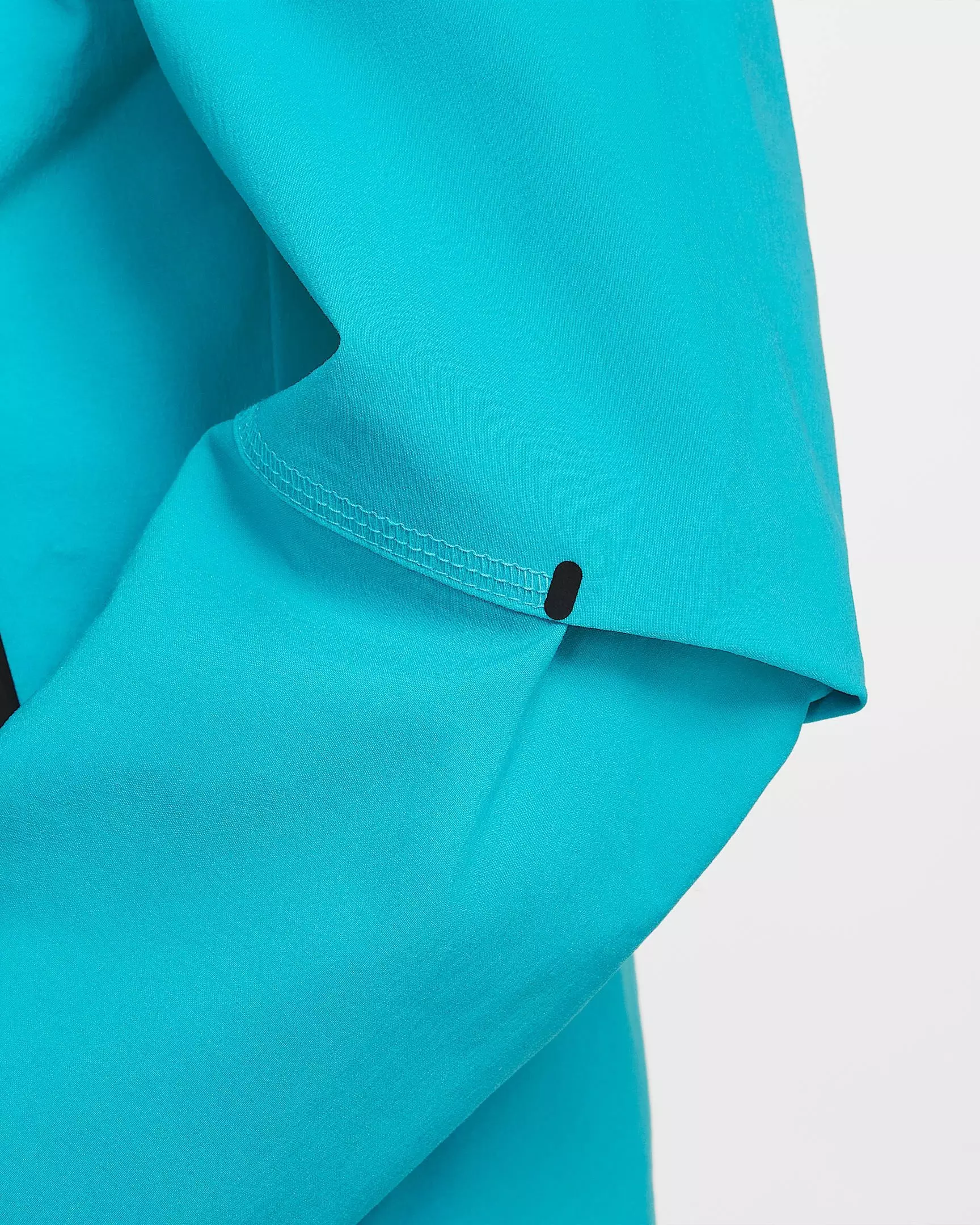 Nike Big Boys' Sportswear Tech Woven Jacket - TURQUOISE 