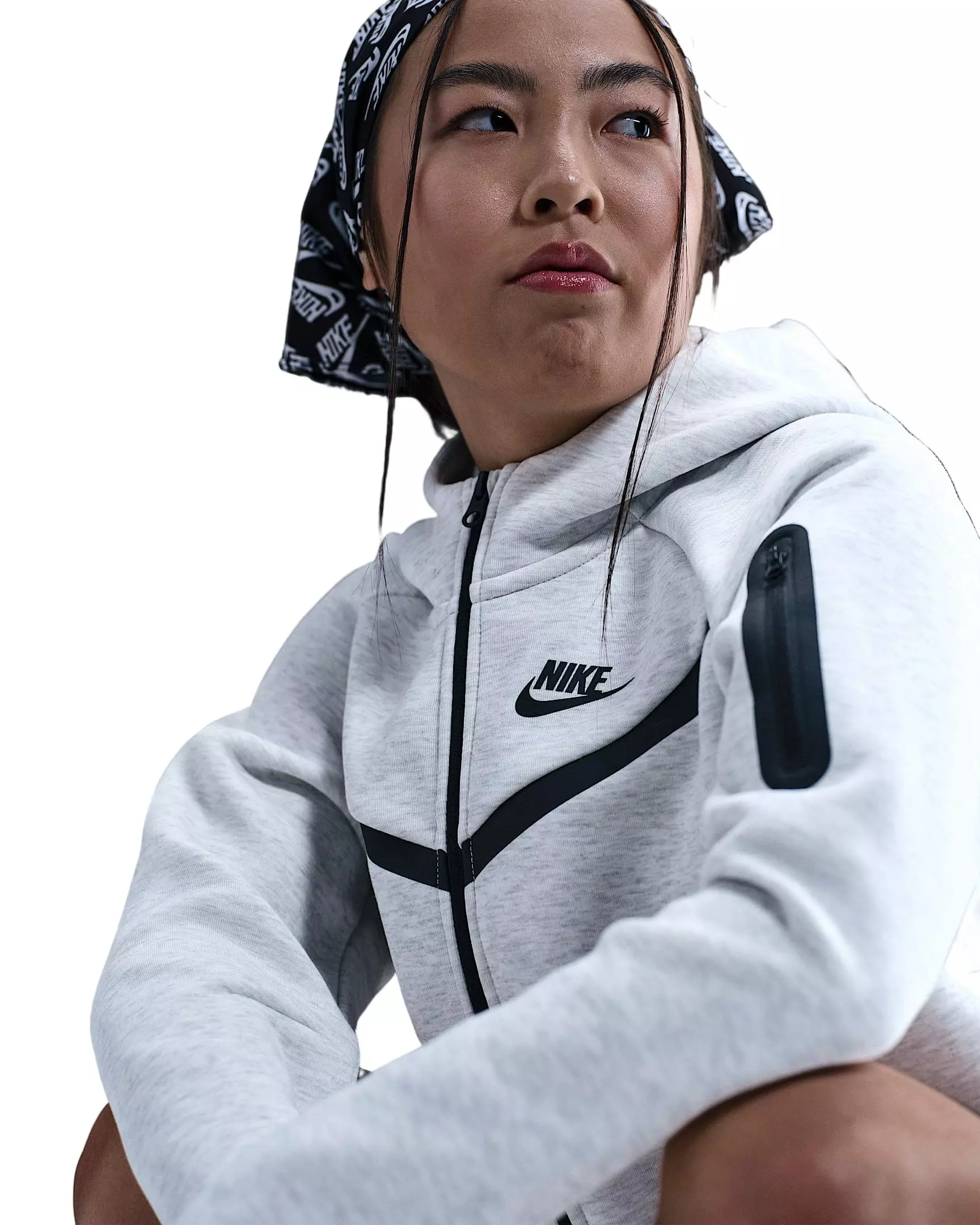 Nike Big Girls' Sportswear Fleece Tech FZ Long-Sleeve Jacket - GREY