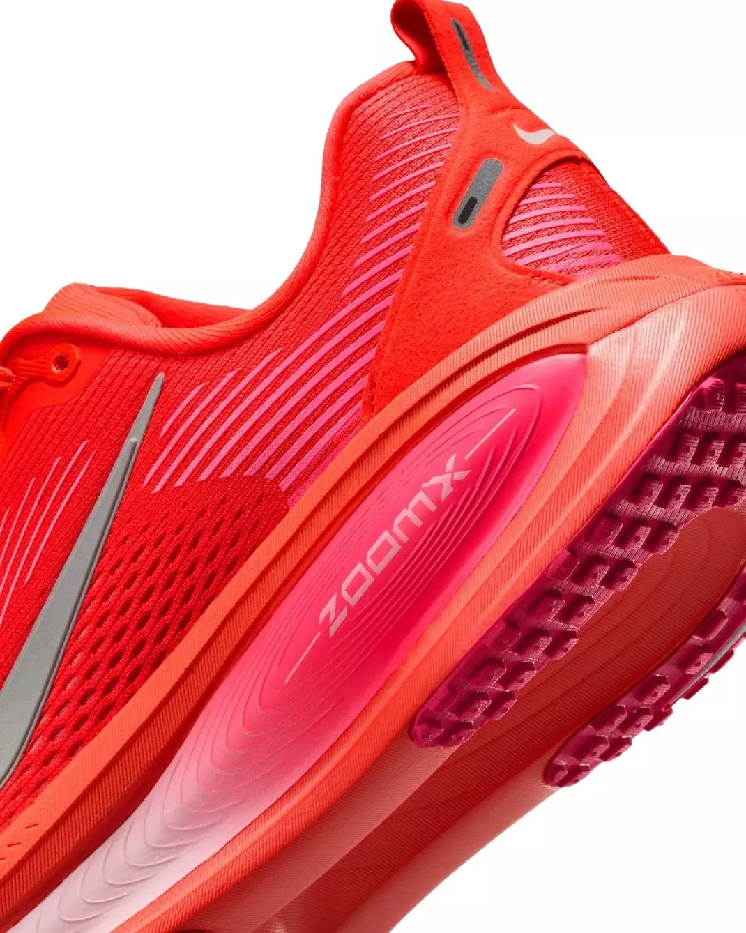 Nike Vomero 18 "Bright Crimson/Hyper Pink/Pink Foam/White" Women's Running Shoe - CRIMSON/PINK/PINK/WHITE