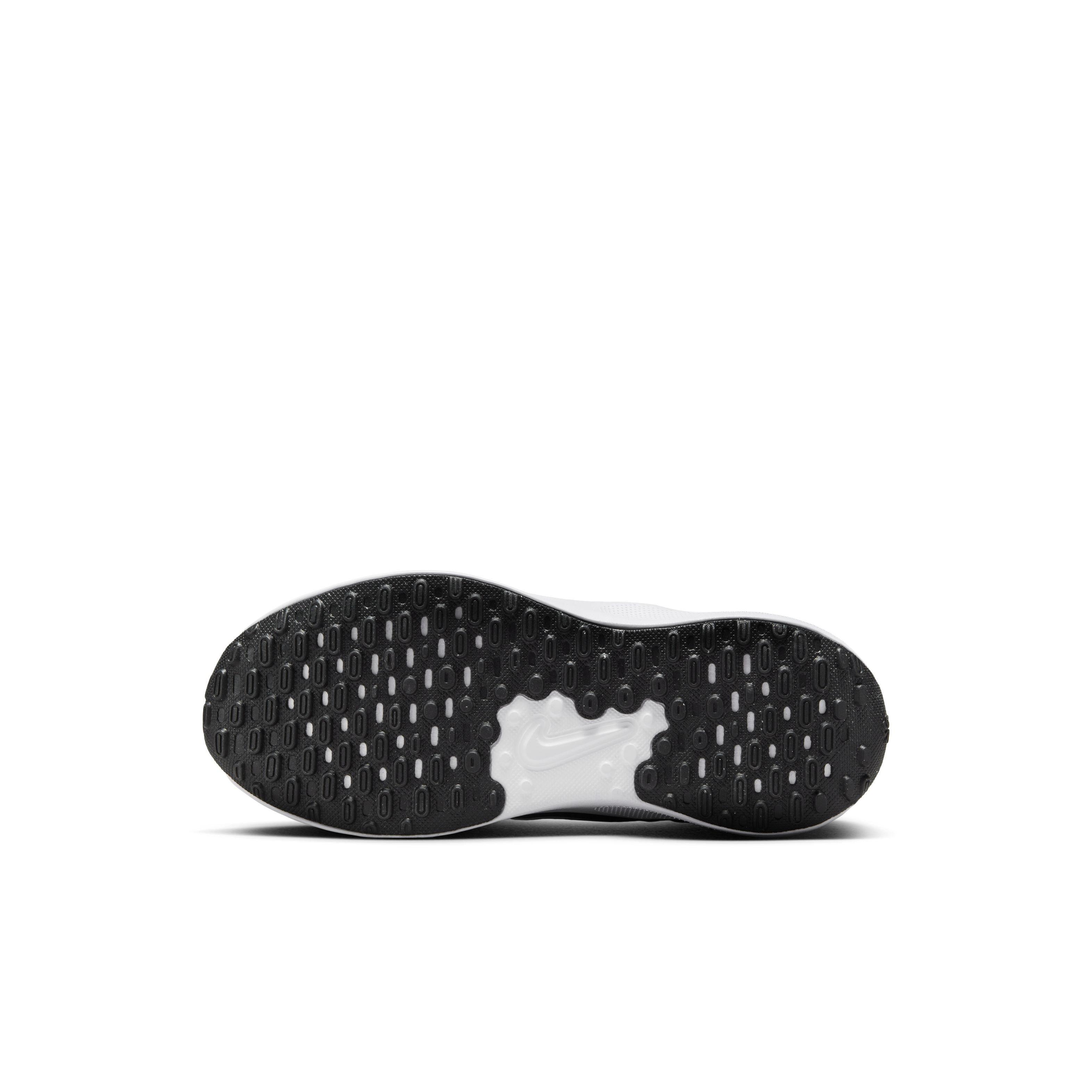 Nike Revolution 7 Preschool Boys' "Black/White/White" Running Shoe