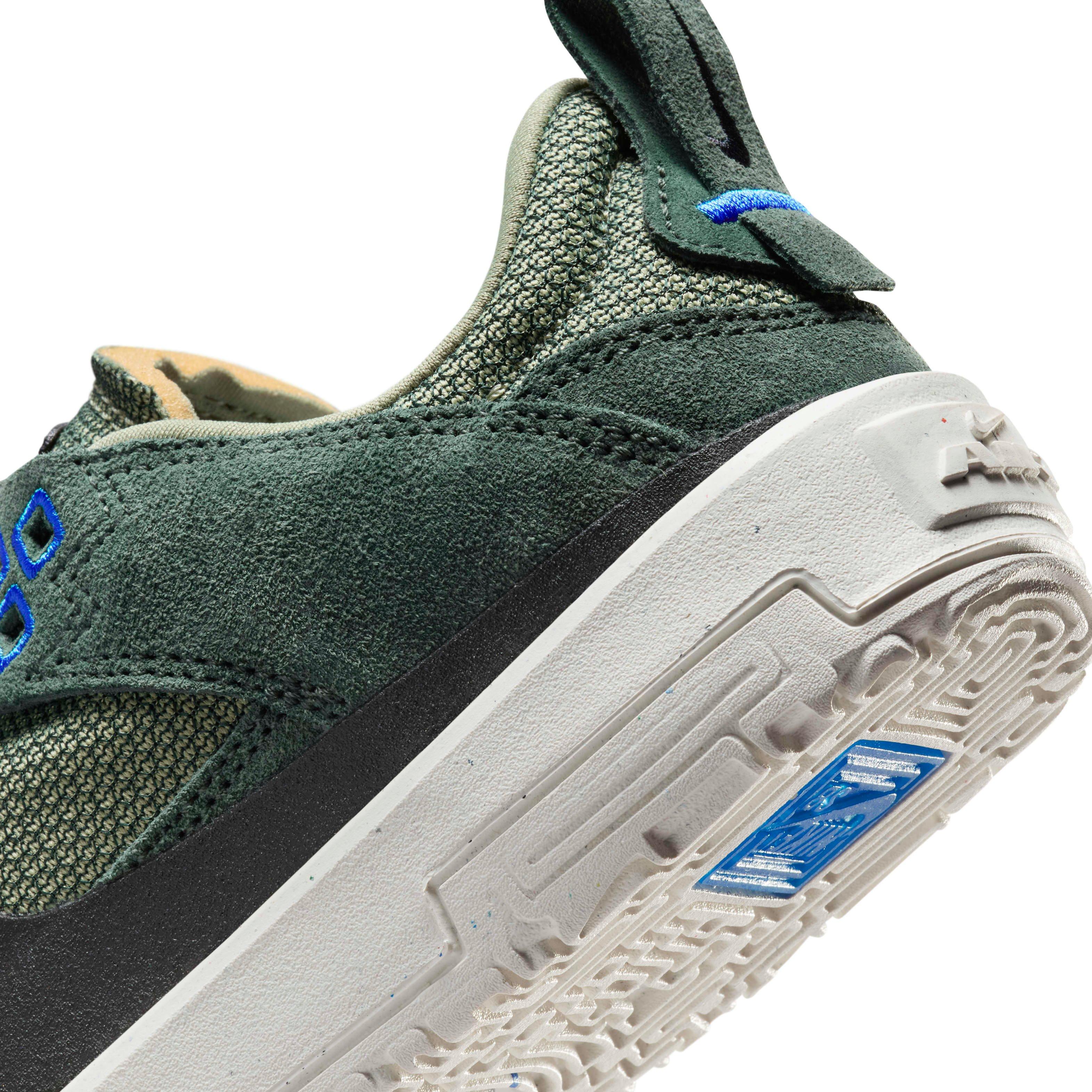 Nike SB Day One Grade School Boys' "Vintage Green/Oil Green/Sail/Black" Skateboarding Shoe