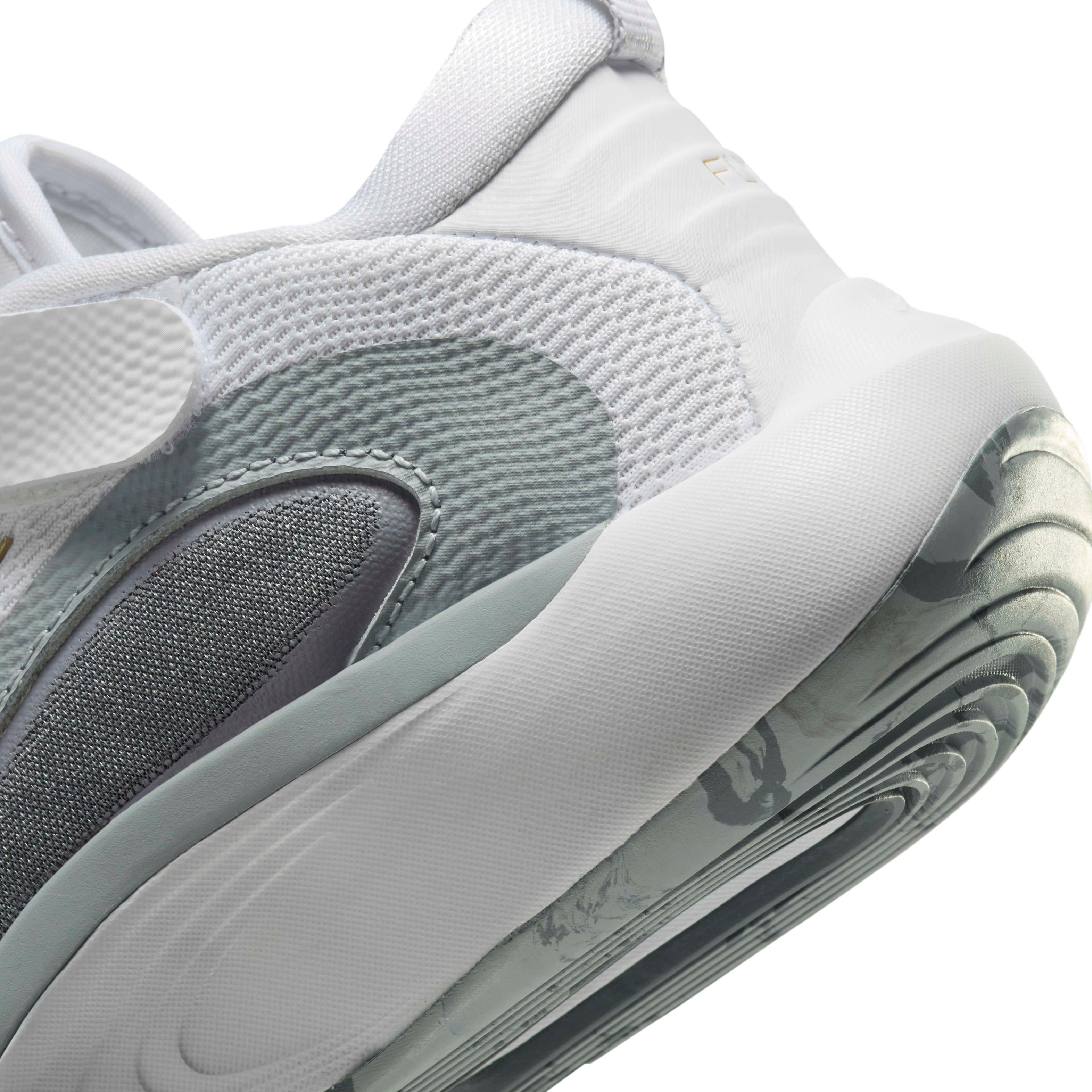 Nike IsoFly Preschool Boys' "White/Cool Grey/Wolf Grey/Metallic Gold Star" Basketball Shoe