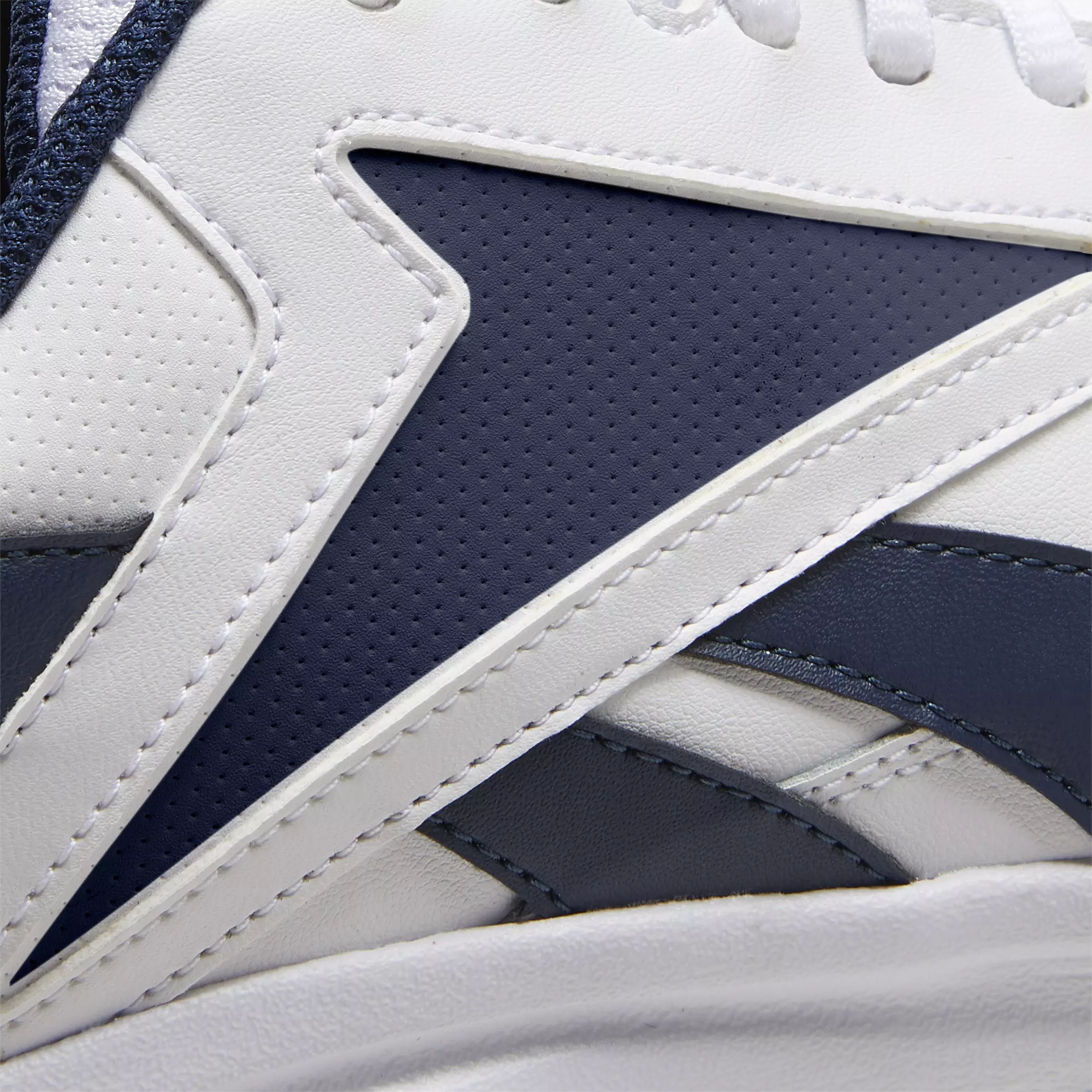 Reebok Walk Ultra 7.0 DMX MAX Extra-Wide "White/Navy" Men's Walking Shoe - WHITE/NAVY