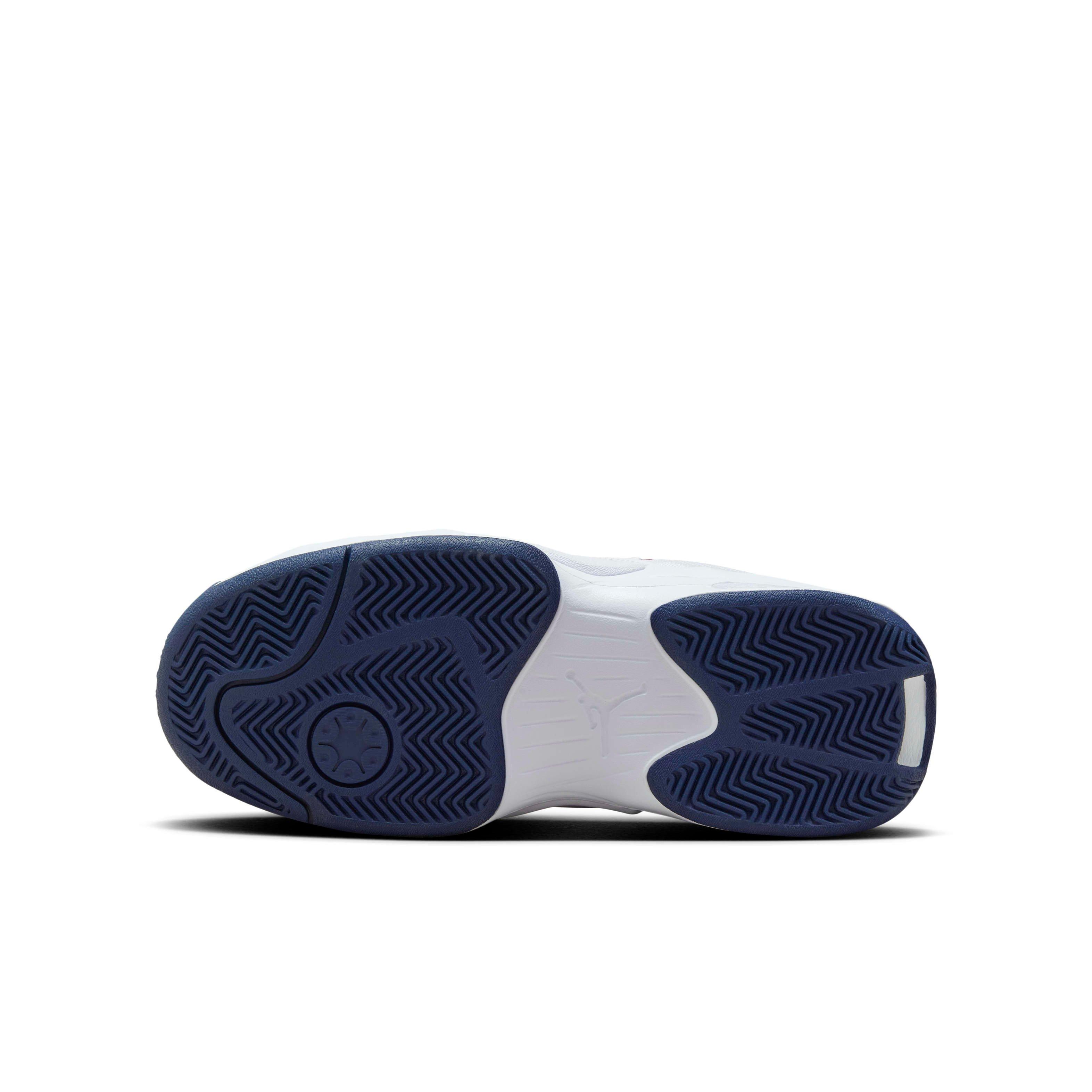 Jordan Max Aura 6 Grade School Boys' "White/Varsity Red/Midnight Navy" Shoe