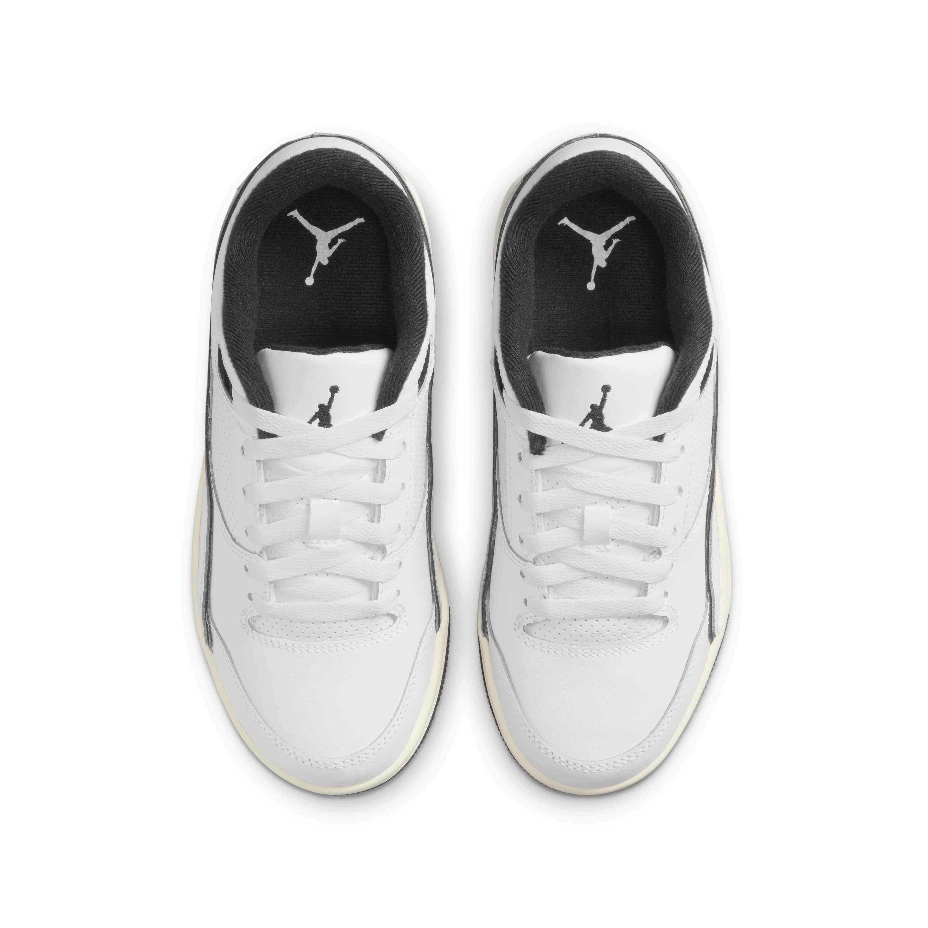 Jordan Flight Court Grade School Boys' "White/Sail/Black" Shoe