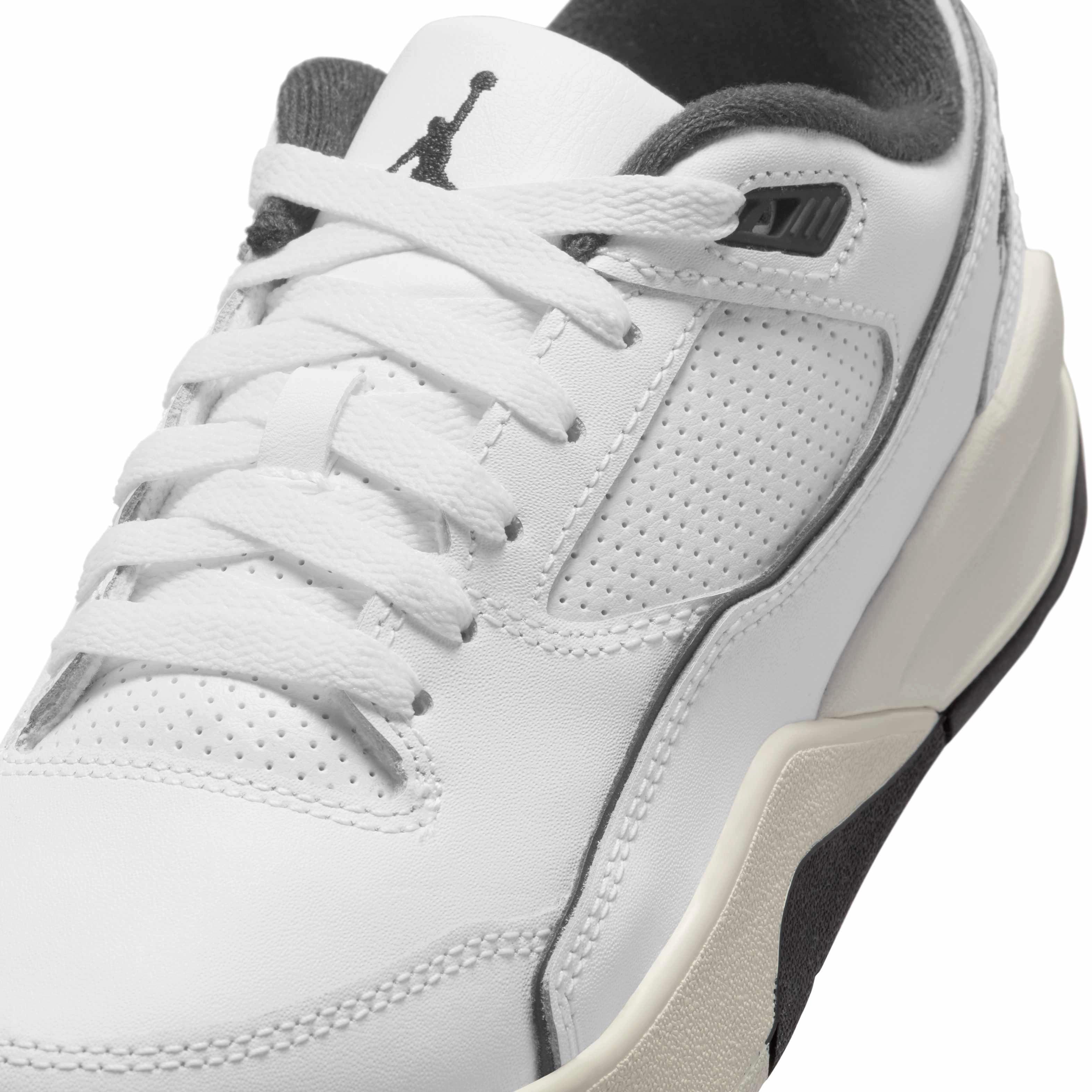 Jordan Flight Court Grade School Boys' "White/Sail/Black" Shoe