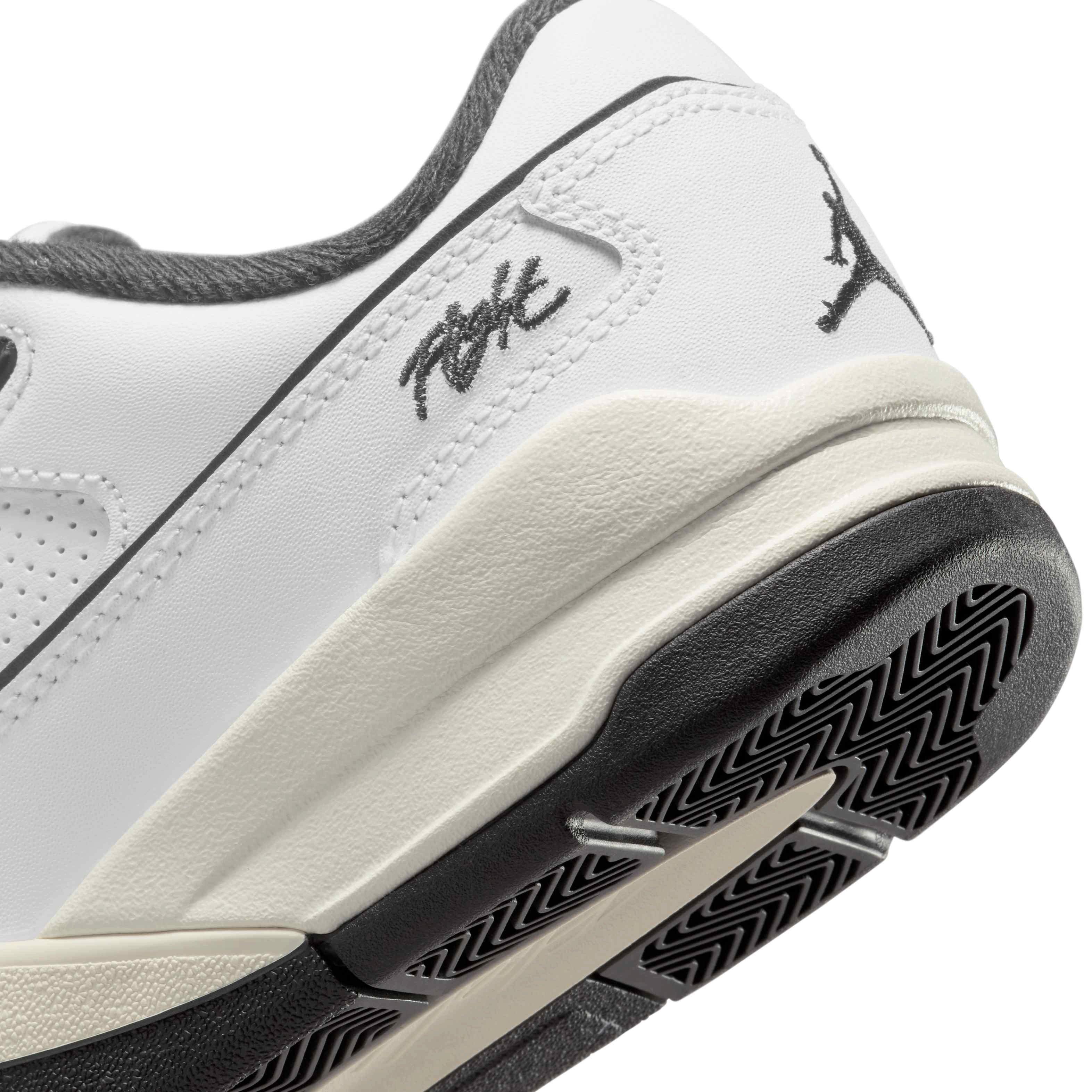 Jordan Flight Court Grade School Boys' "White/Sail/Black" Shoe