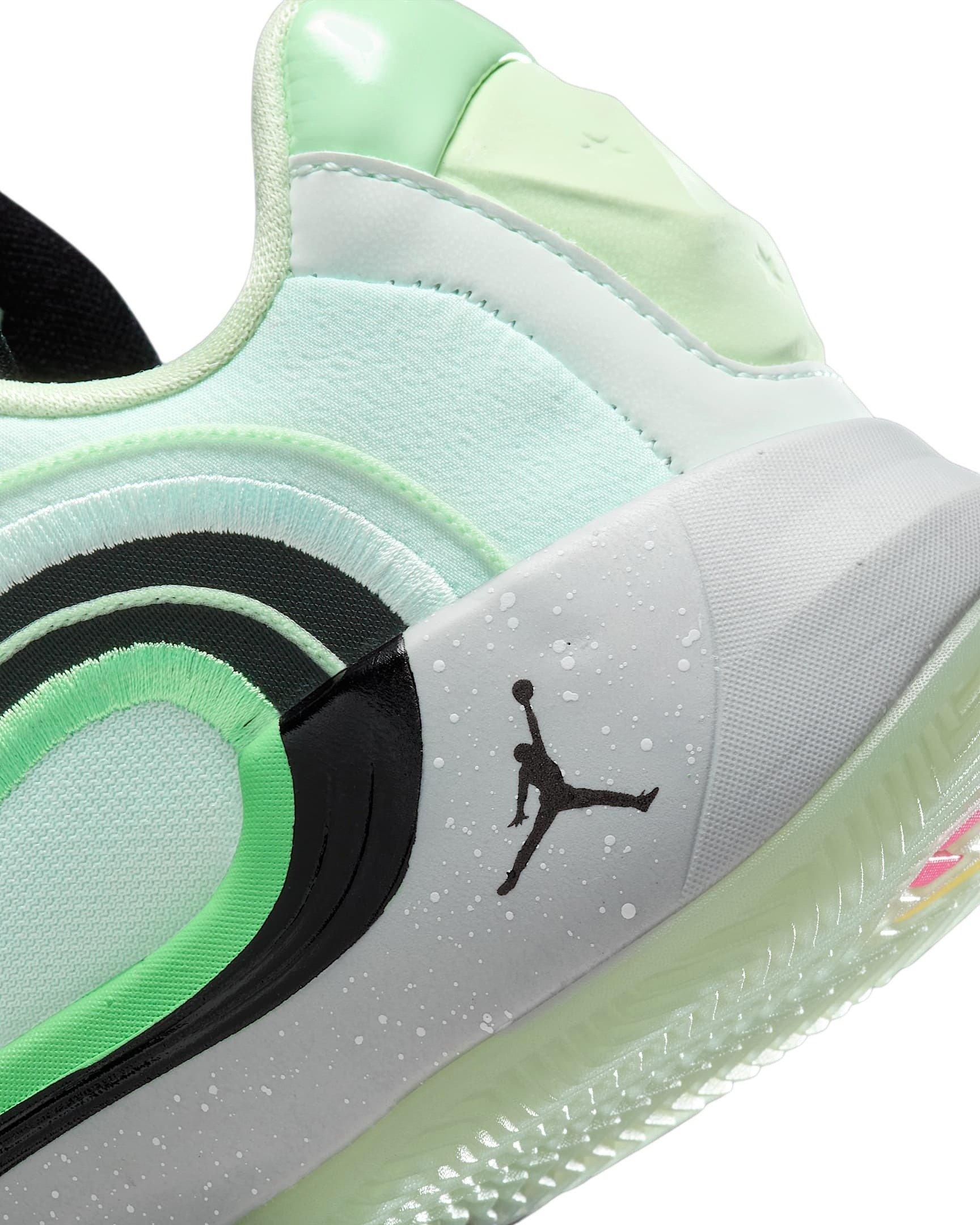 Jordan Luka 4 Grade School Boys' "Barely Green/Vapor Green/Metallic Silver/Black" Shoe​