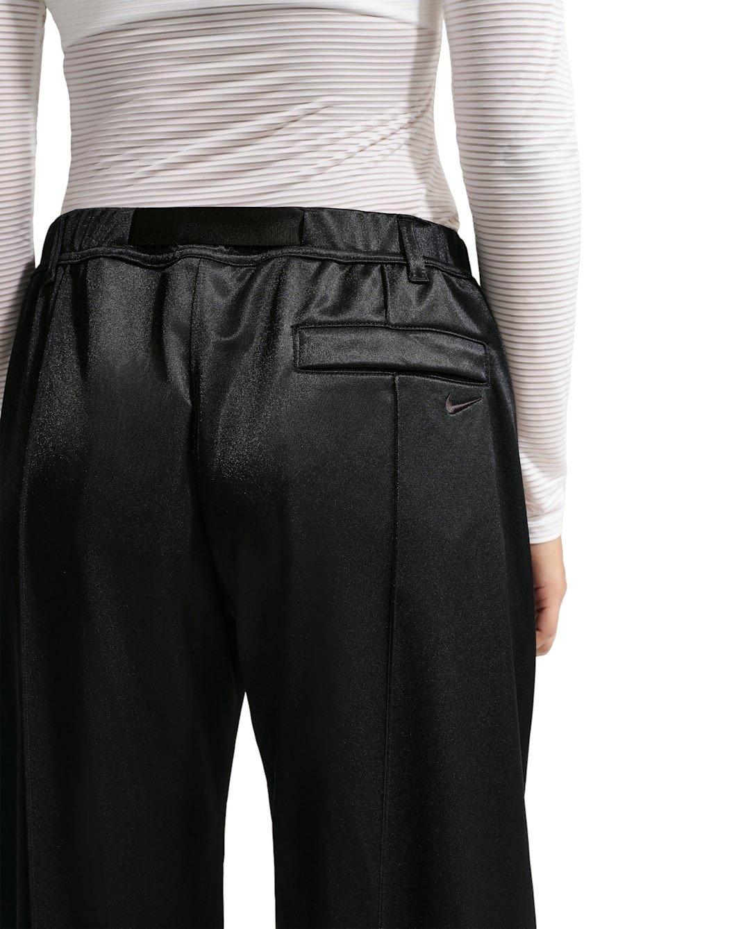 Nike Women's Sportswear Loose Mid-Rise Belted Pintuck Pants - Black - BLACK Thumbnail View 2