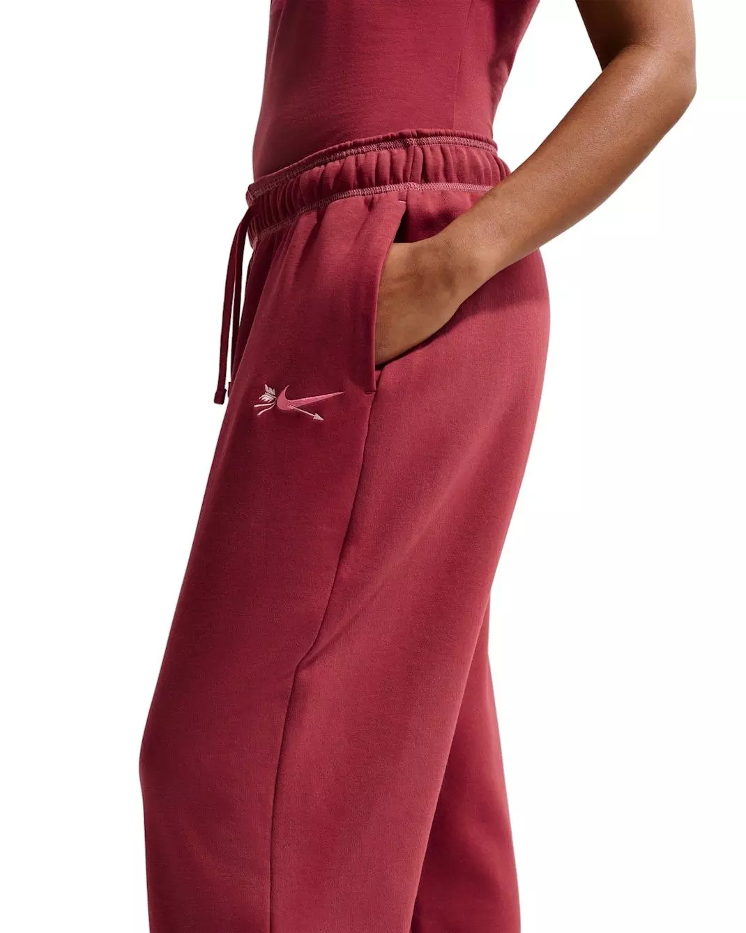 Nike Women's Sportswear Club Fleece Mid-Rise Oversized Sweatpants -Crimson - CRIMSON