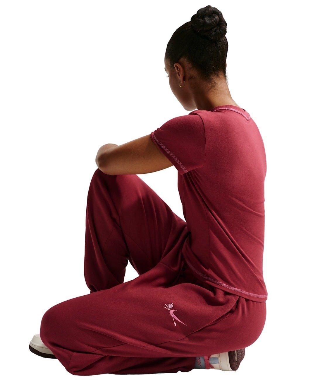 Nike Women's Sportswear Club Fleece Mid-Rise Oversized Sweatpants -Crimson - CRIMSON Thumbnail View 3