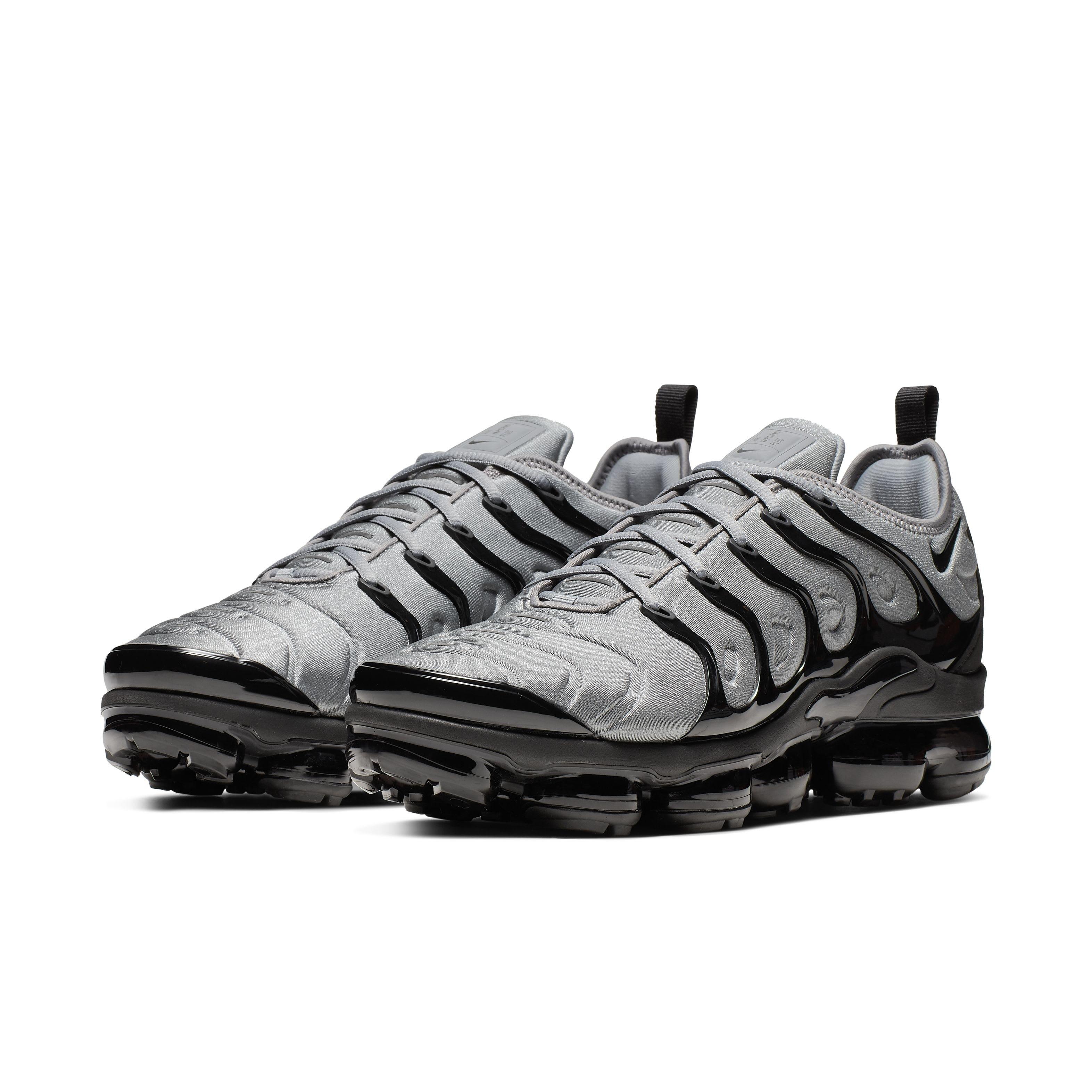 Nike Air VaporMax Plus "Cool Grey/Black" Men's Shoe - GREY/BLACK Thumbnail View 3