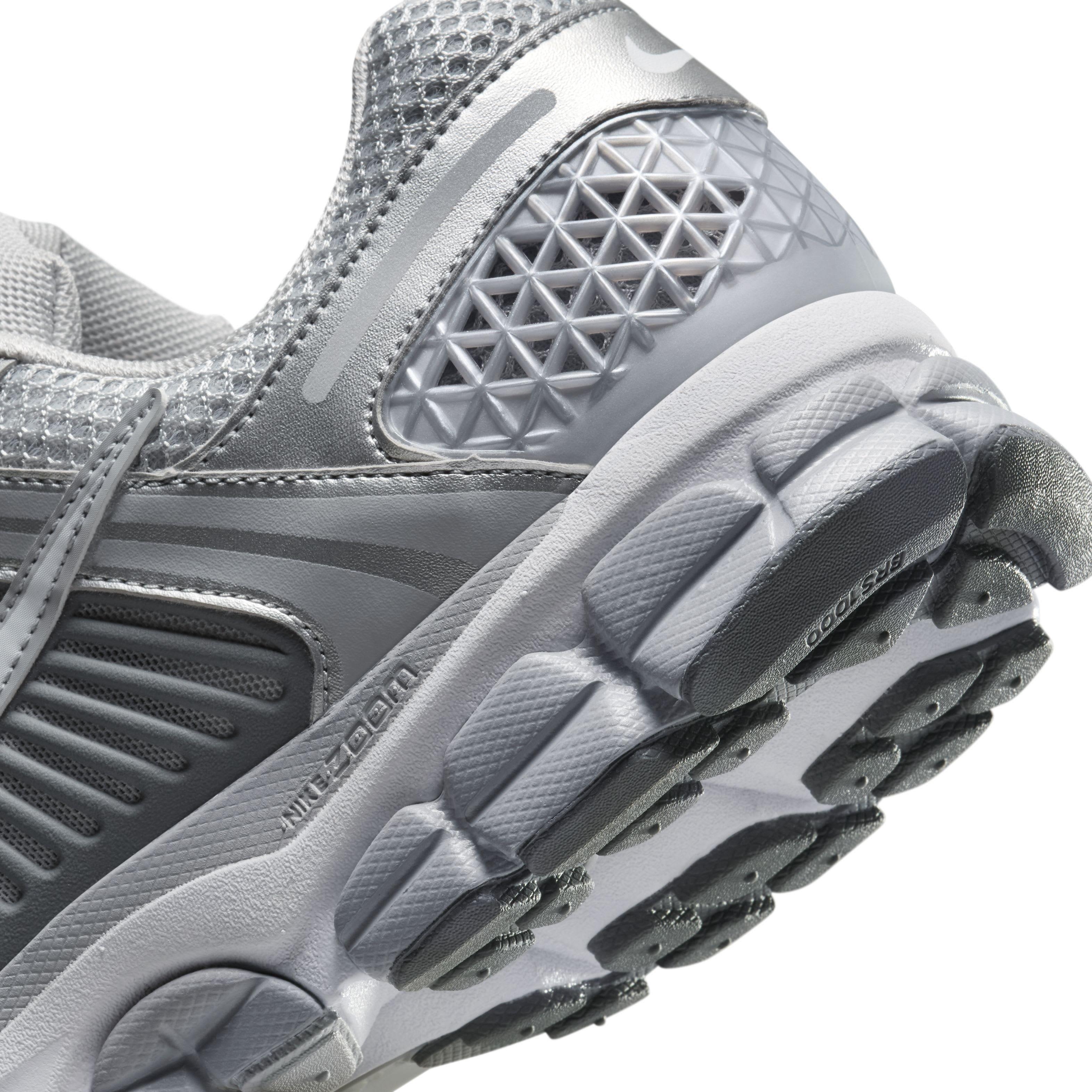 Nike Zoom Vomero 5 Men's "Wolf Grey/Metallic Silver/Cool Grey/White" Shoe