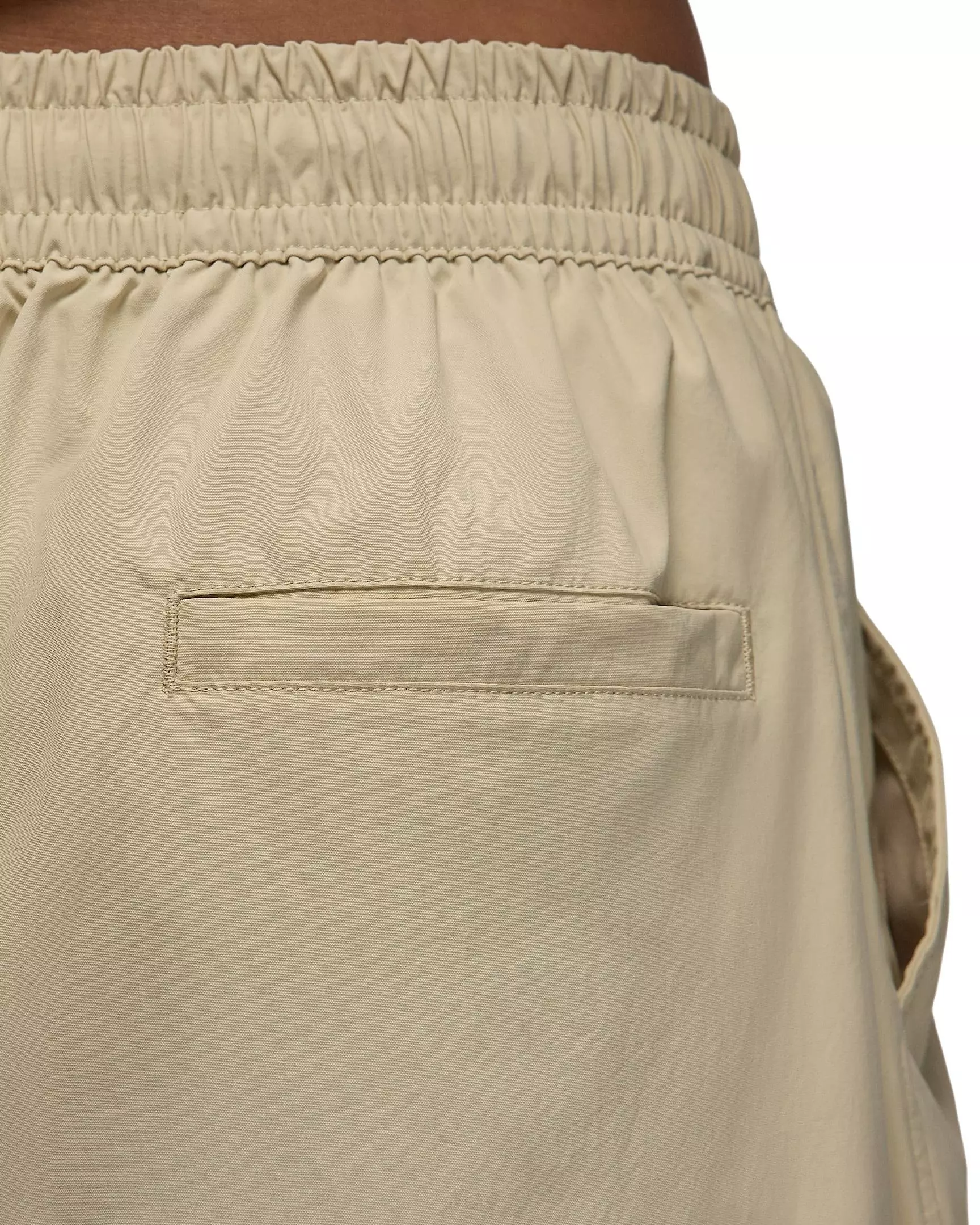 Jordan Women's Flight Chicago Parachute Pants - BROWN