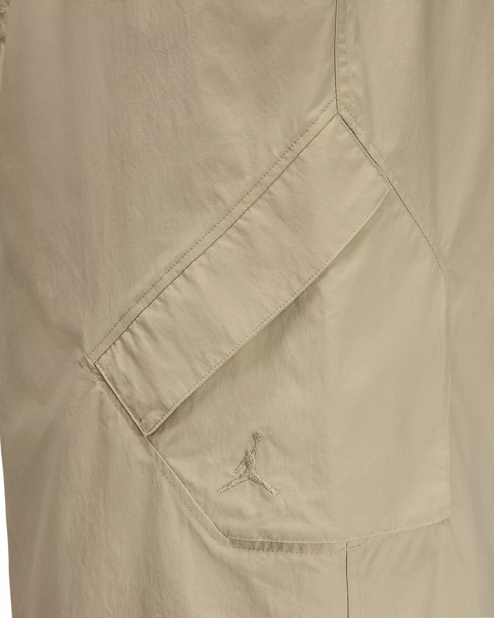 Jordan Women's Flight Chicago Parachute Pants - BROWN