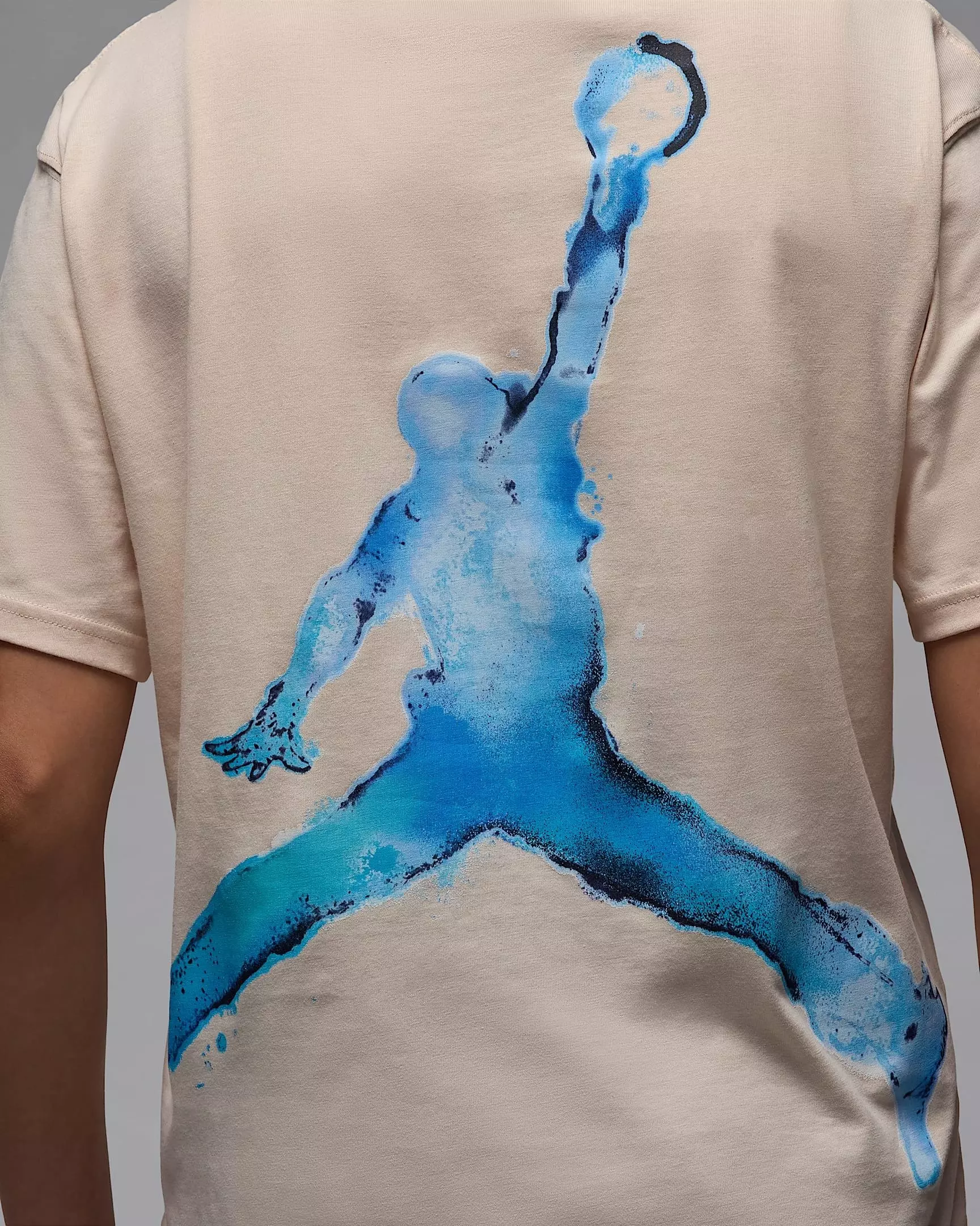 Jordan Women's Short-Sleeve Graphic Poolside T-Shirt - GUAVA