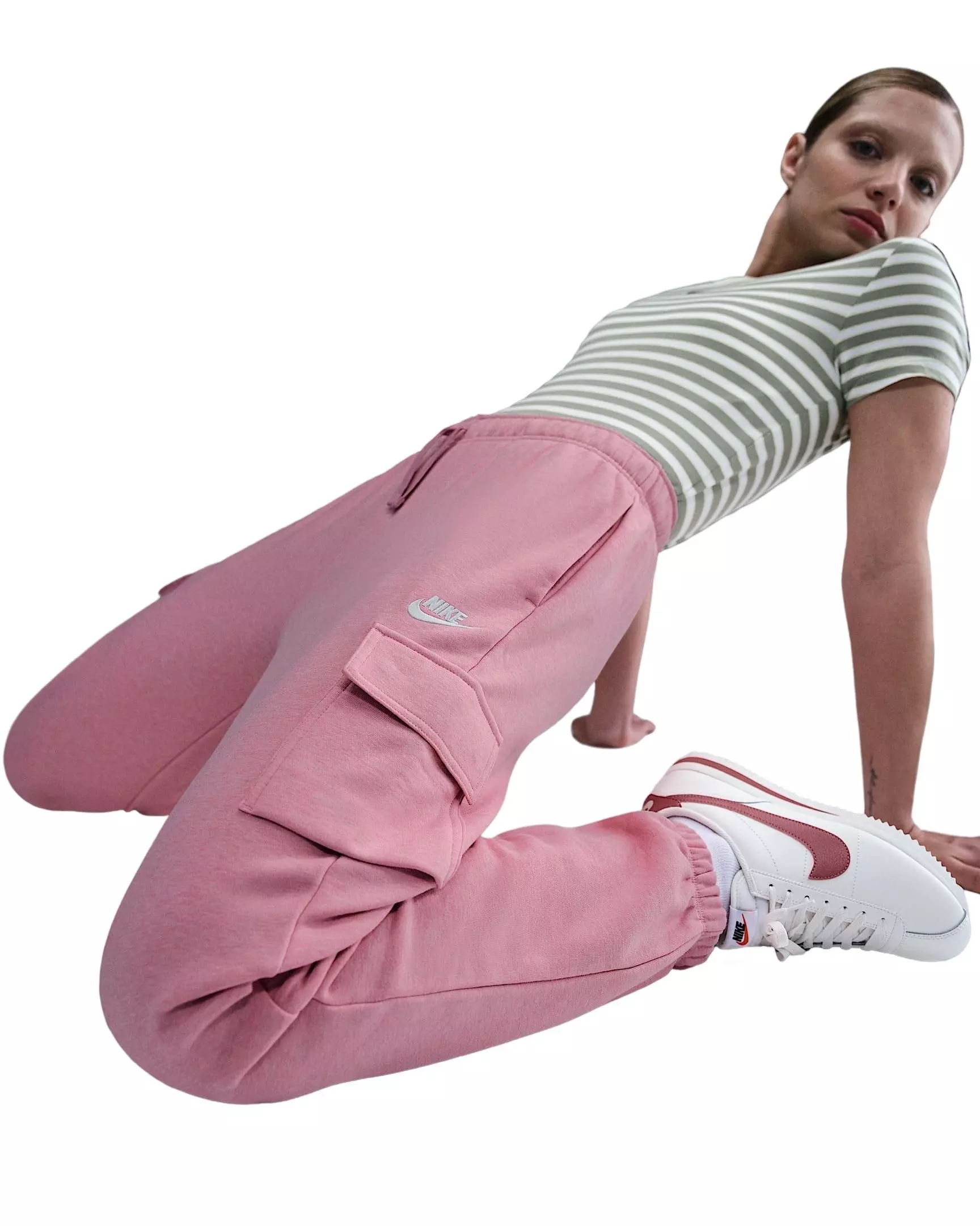 Nike Women's Sportswear Club Fleece Mid-Rise Oversized Cargo Sweatpants -Pink - PINK