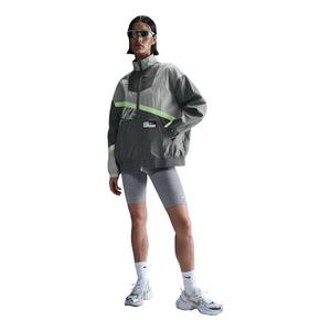 Nike Women's Sportswear Oversized Woven Jacket