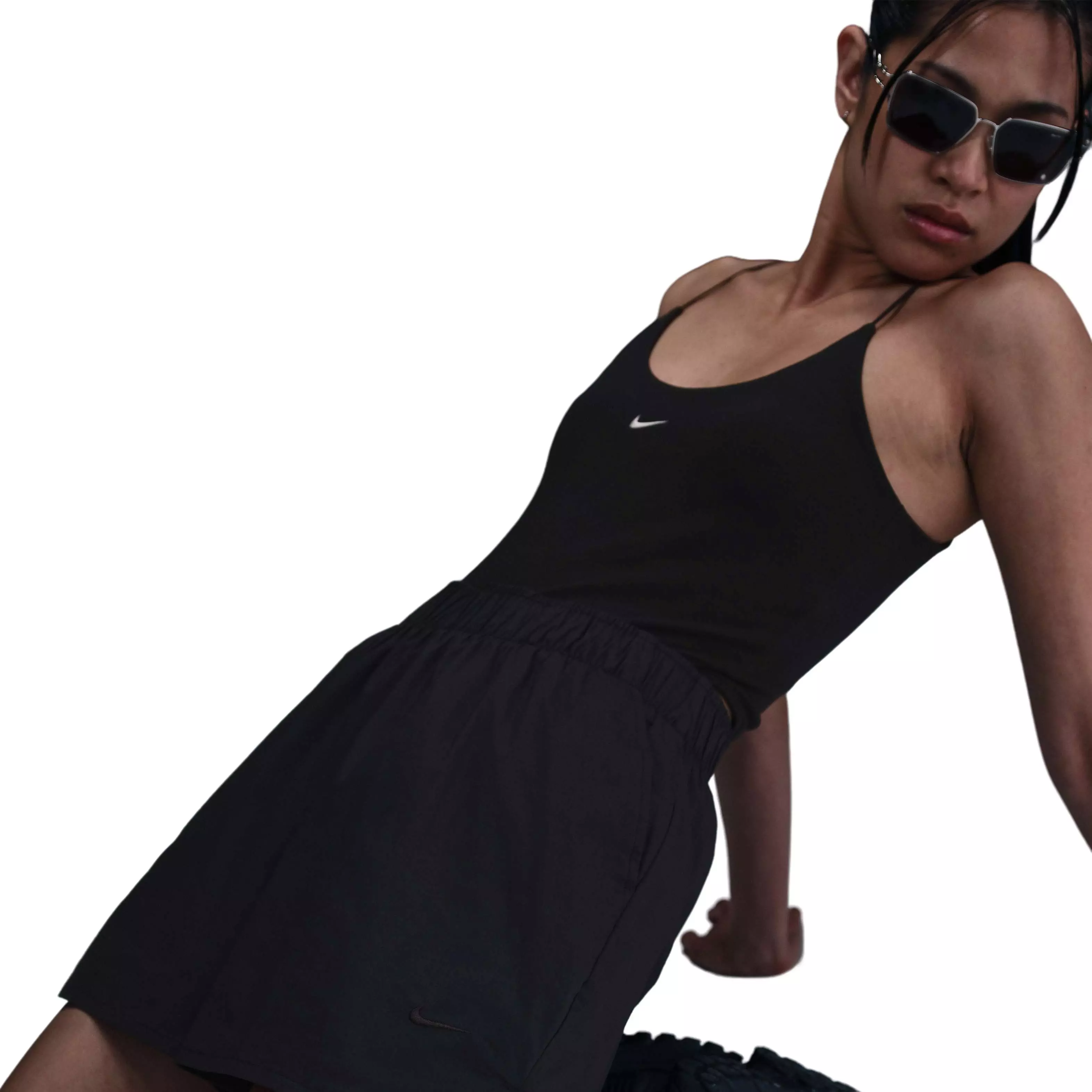 Nike Women's Sportswear Chill Poplin Mid-Rise 5" Shorts - BLACK