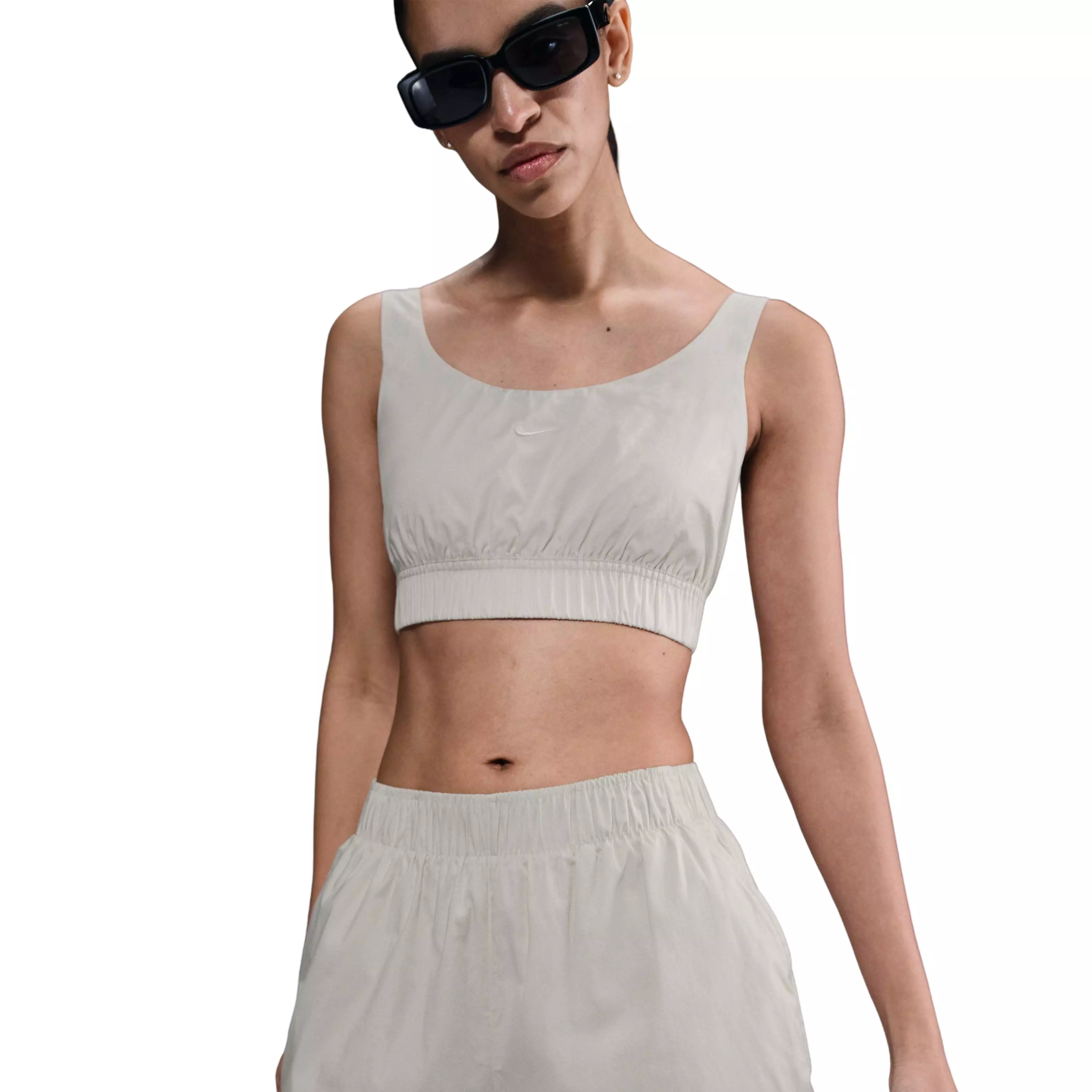 Nike Women's Sportswear Chill Poplin Mid-Rise 5" Shorts - BROWN