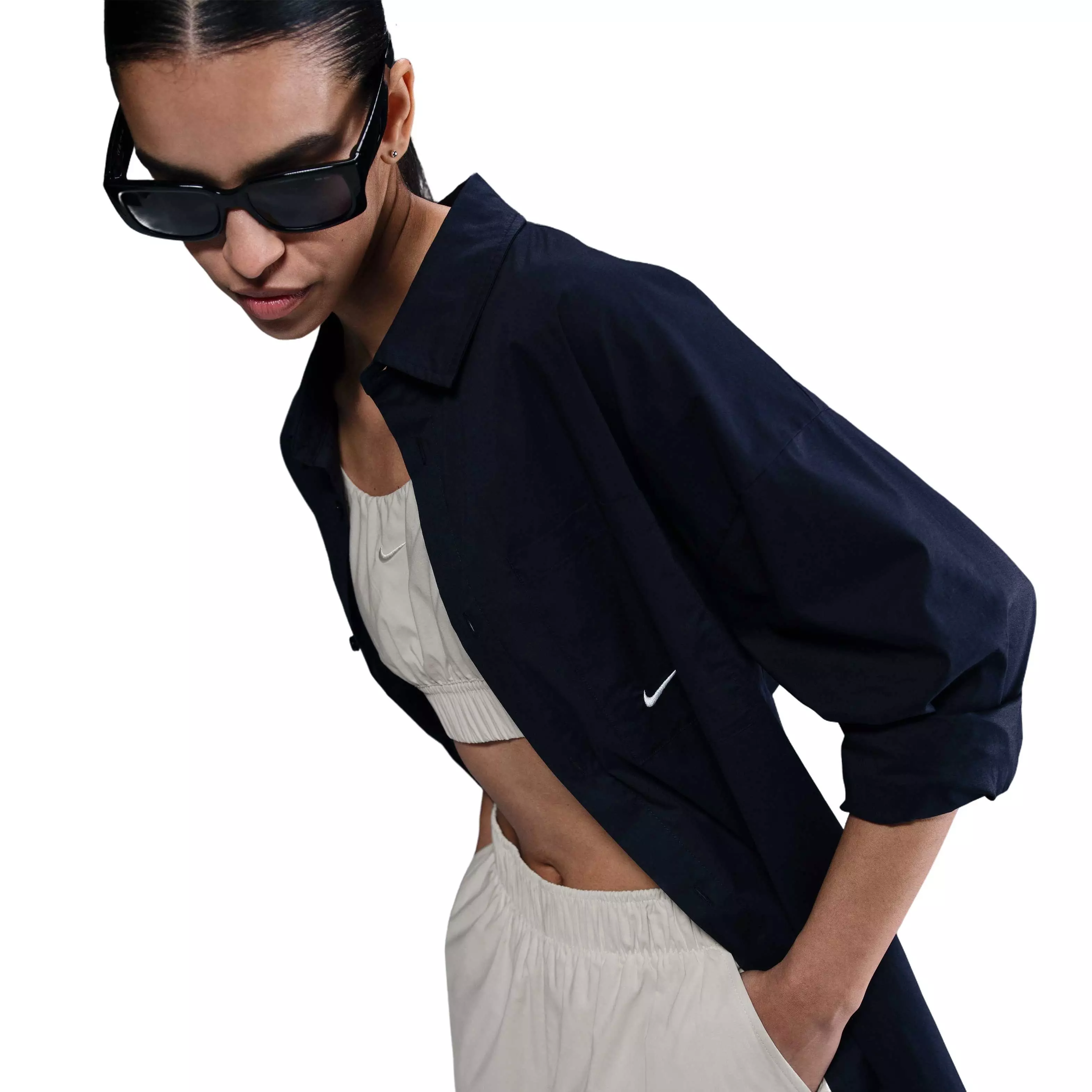 Nike Women's Sportswear Chill Poplin Mid-Rise 5" Shorts - BROWN