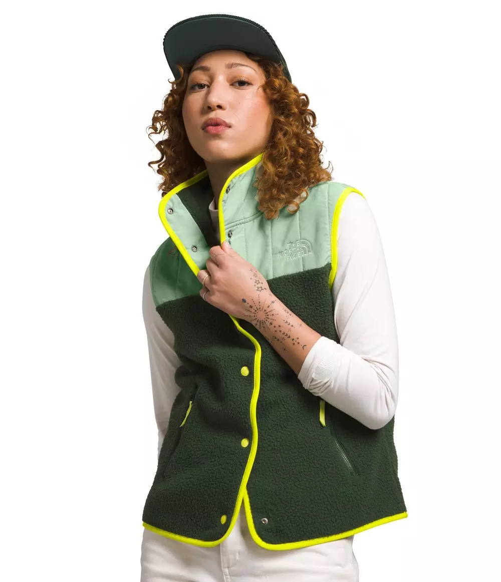 The North Face Women's Cragmont Fleece Vest - GREEN