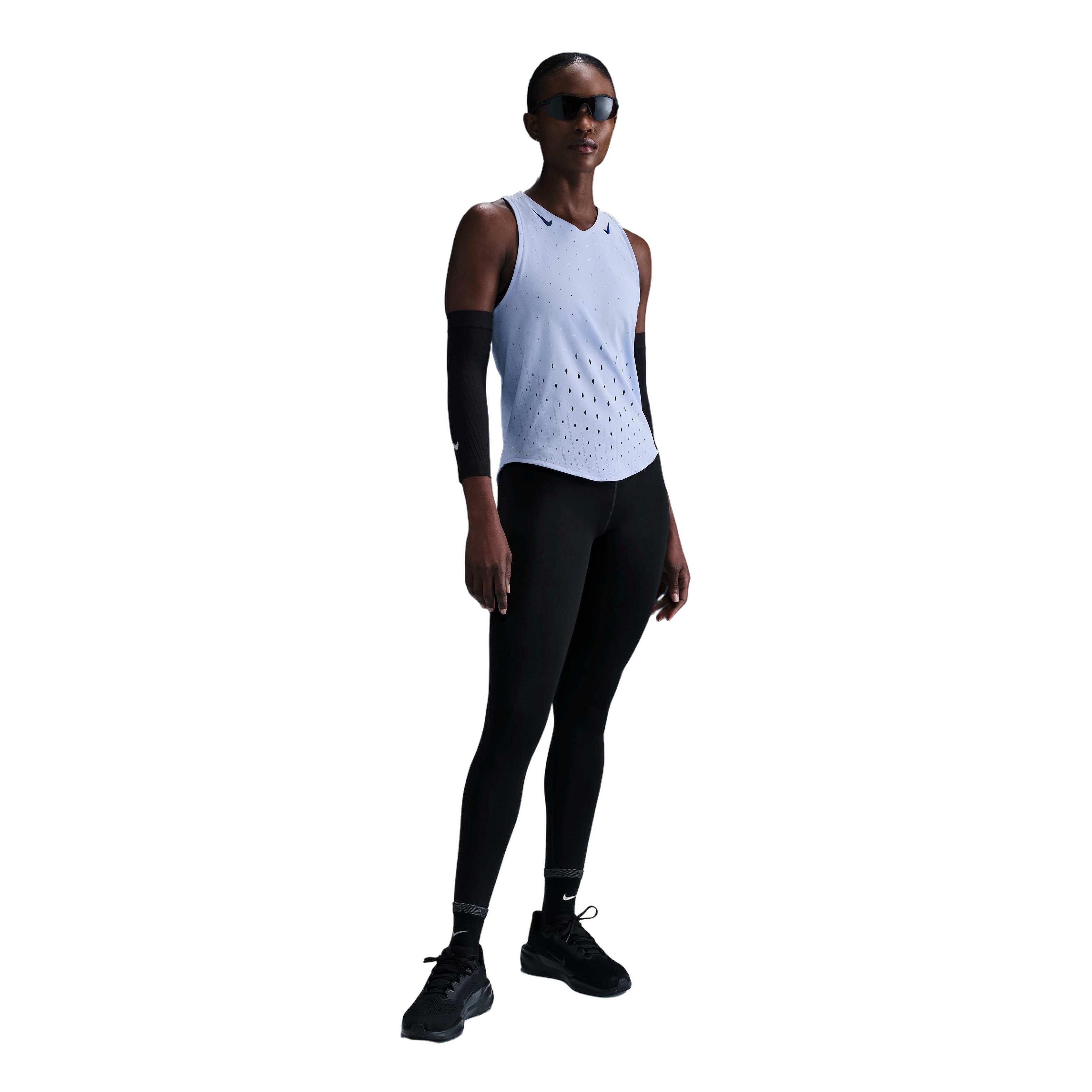 ウォーキング・ランニングウェア Nike Aeroswift Strile Dril Top Amazon.com: Nike Dri-FIT ADV AeroSwift Women's Running Crop