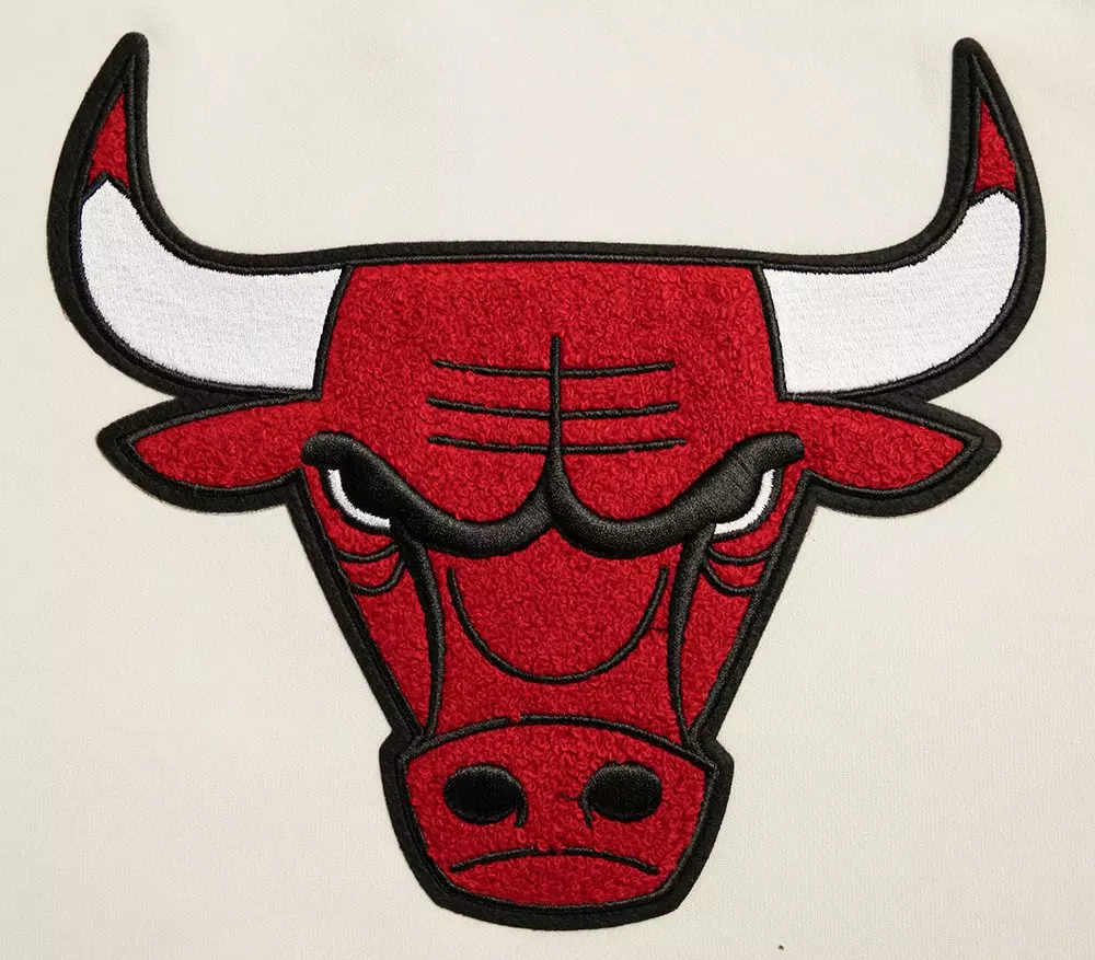 Pro Standard Women's Chicago Bulls Retro Classic Cropped Hoodie - Eggshell - EGGSHELL