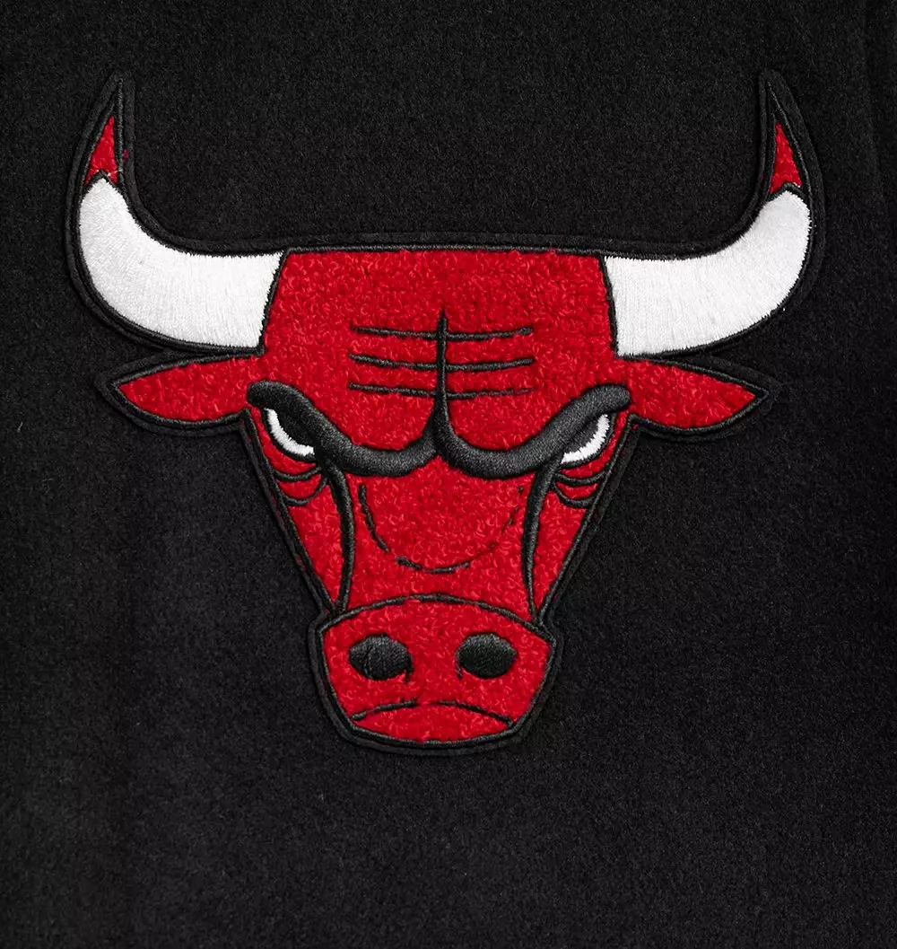 Pro Standard Women's Chicago Bulls Retro Classic Cuffed Varsity Jacket - Black/Red - BLACK/RED