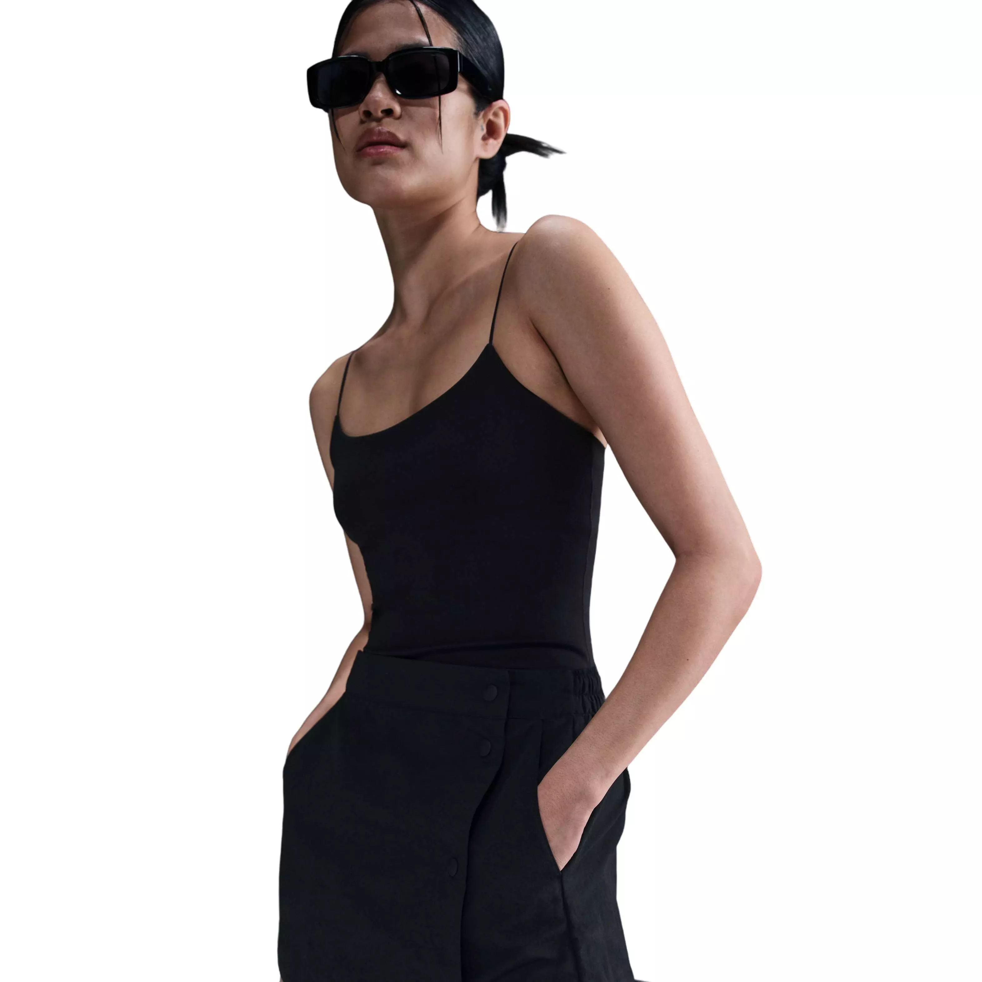 Nike Women's Sportswear Essential Woven Mid-Rise 3" Skort - BLACK