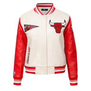 Pro Standard Women's Chicago Bulls Retro Classic Varsity Jacket - Eggshell/Red
