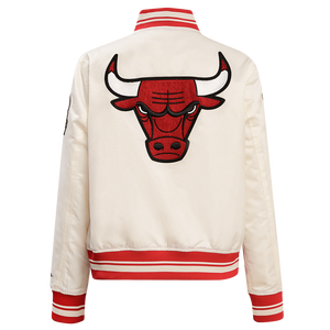 Pro Standard Women's Chicago Bulls Retro Classic Varsity Jacket - Eggshell/Red