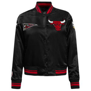 Pro Standard Women's Chicago Bulls Retro Classic Varsity Jacket - Black/Red