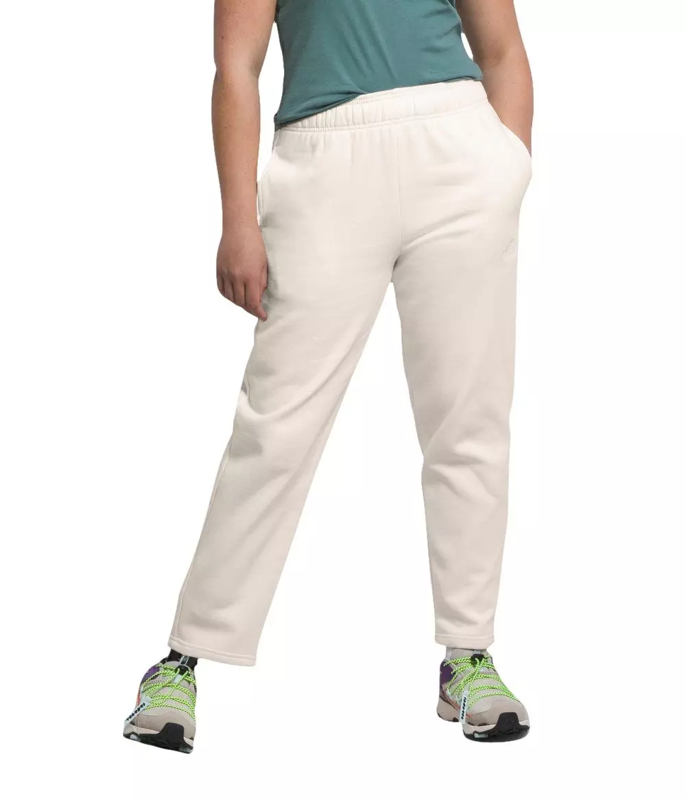 The North Face Women’s Evolution Cocoon Fit Sweatpants - WHITE