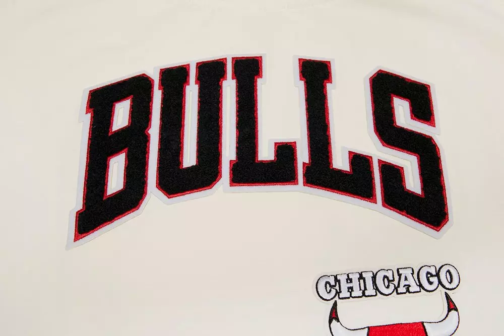 Pro Standard Women's Chicago Bulls Retro Classic Boxy Tee - Eggshell - EGGSHELL