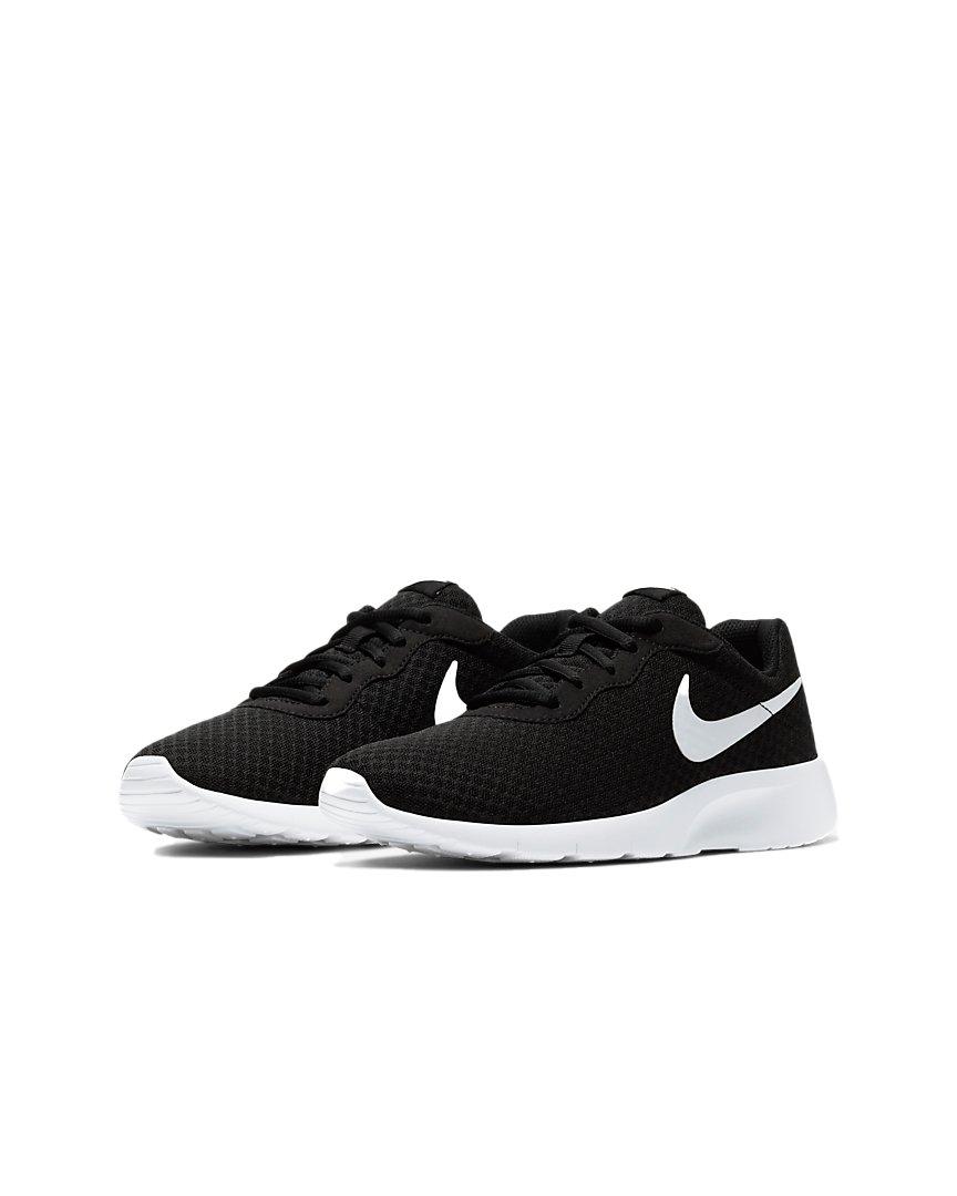 Women's nike tanjun outlet black and white