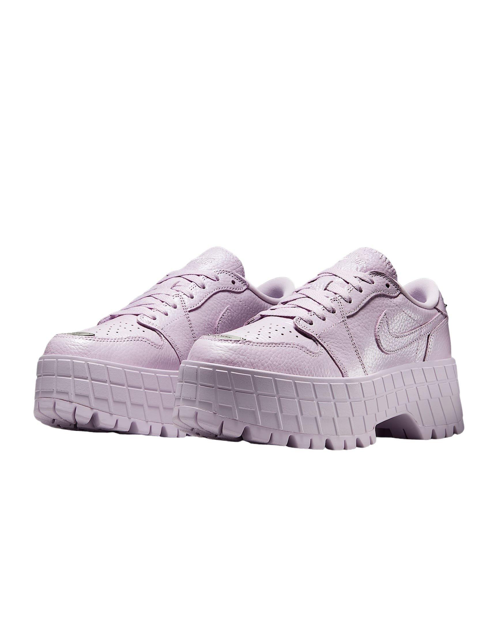 Jordan 1 Brooklyn Low "Doll/Metallic Silver" Women's Shoe - DOLL/SILVER Thumbnail View 4