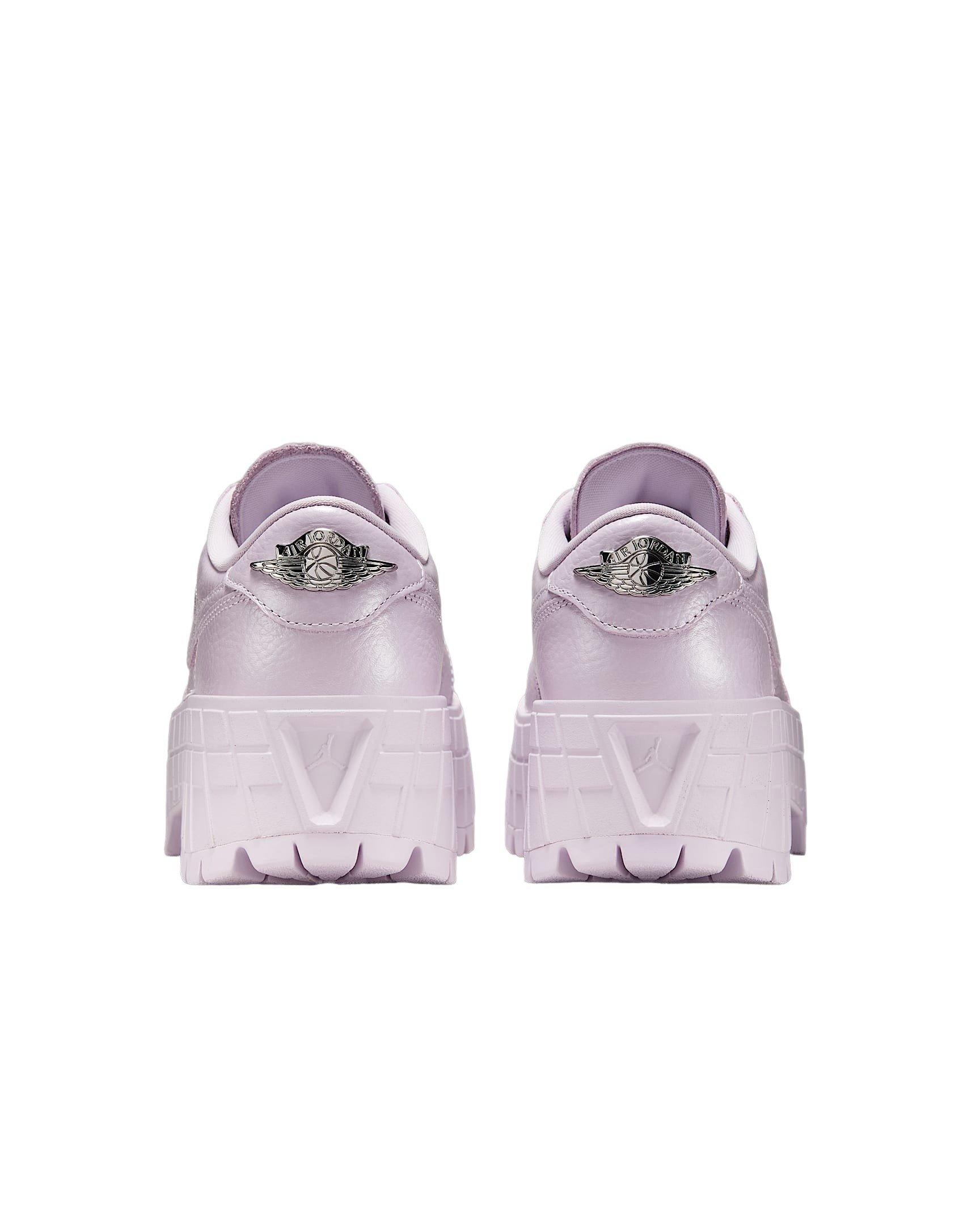 Jordan 1 Brooklyn Low "Doll/Metallic Silver" Women's Shoe - DOLL/SILVER Thumbnail View 5