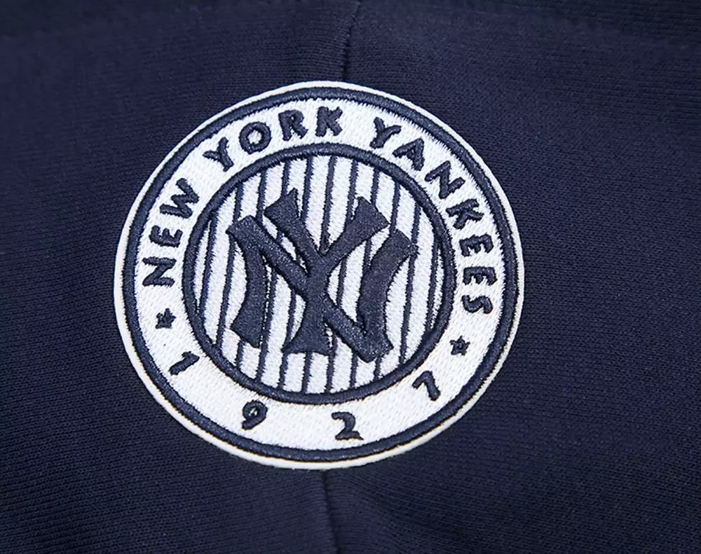 Pro Standard Women's MLB New York Yankees Retro Classic Cropped Fleece Hoodie -Navy - NAVY