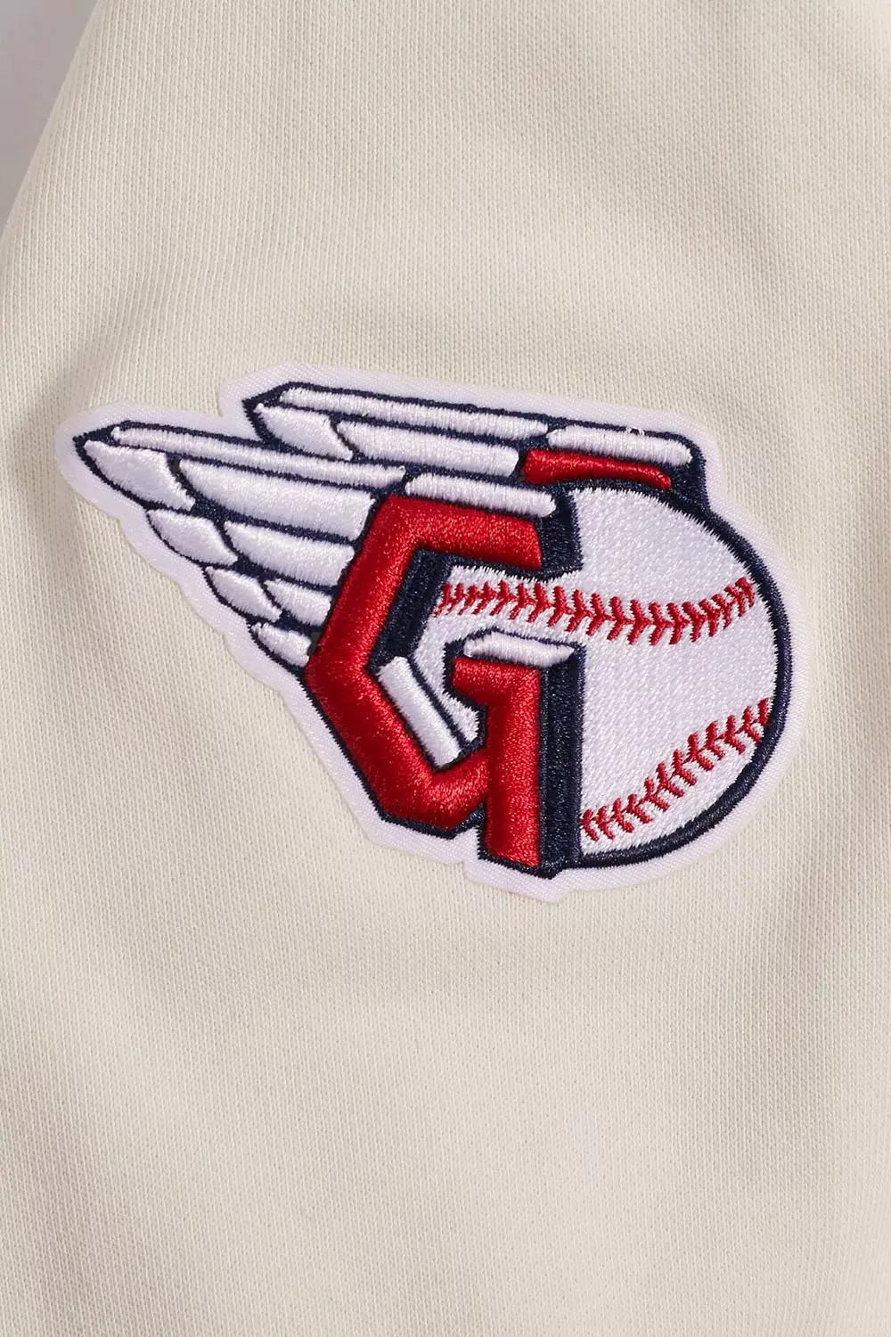 Pro Standard Women's Cleveland Guardians Retro Classics Crewneck - Eggshell - EGGSHELL