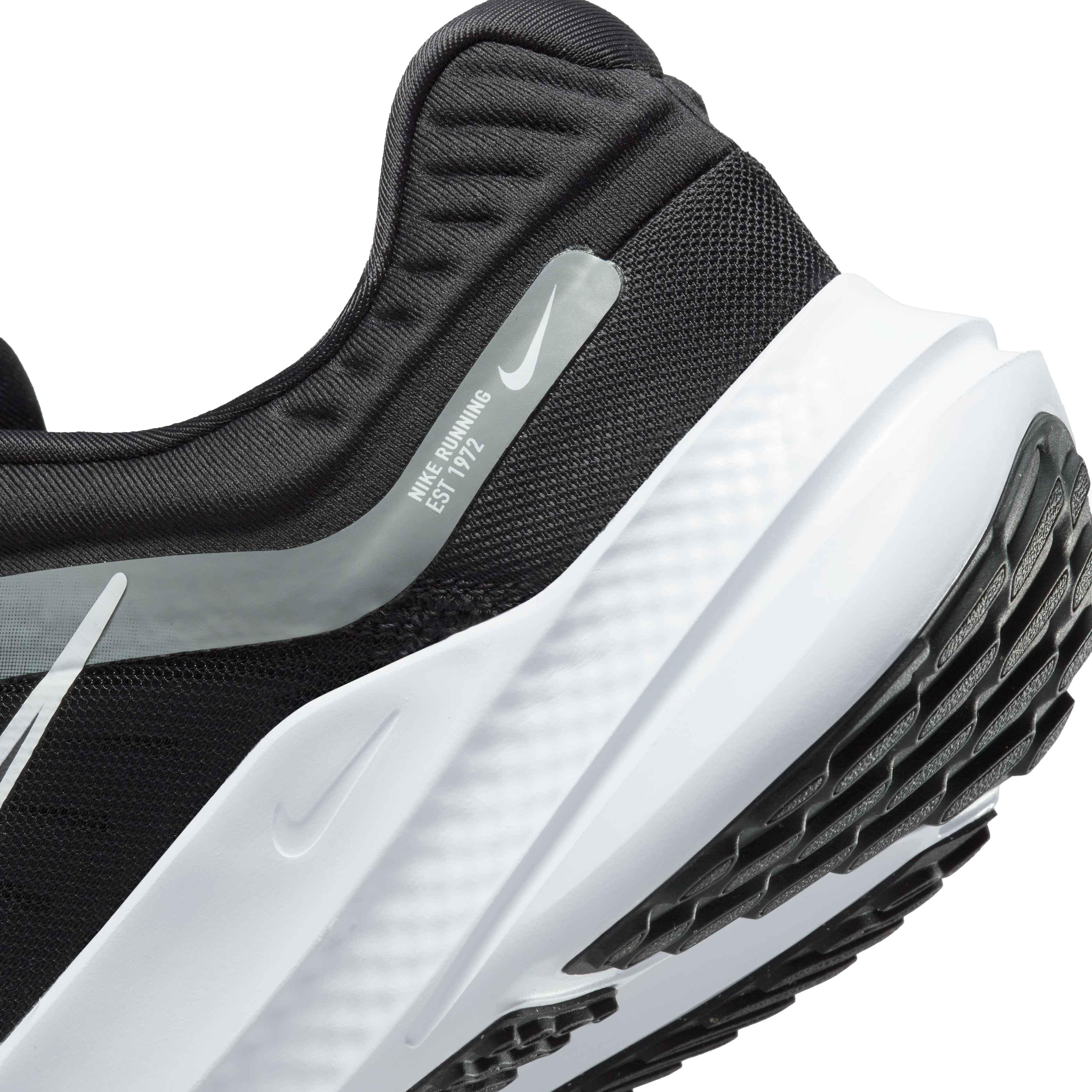 Nike Quest 5  Features, Performance Test & More! 