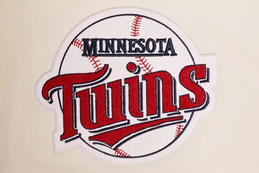 Pro Standard Women's MLB Minnesota Twins Retro Classic Cropped Fleece Hoodie - Eggshell/Red - EGGSHELL/RED