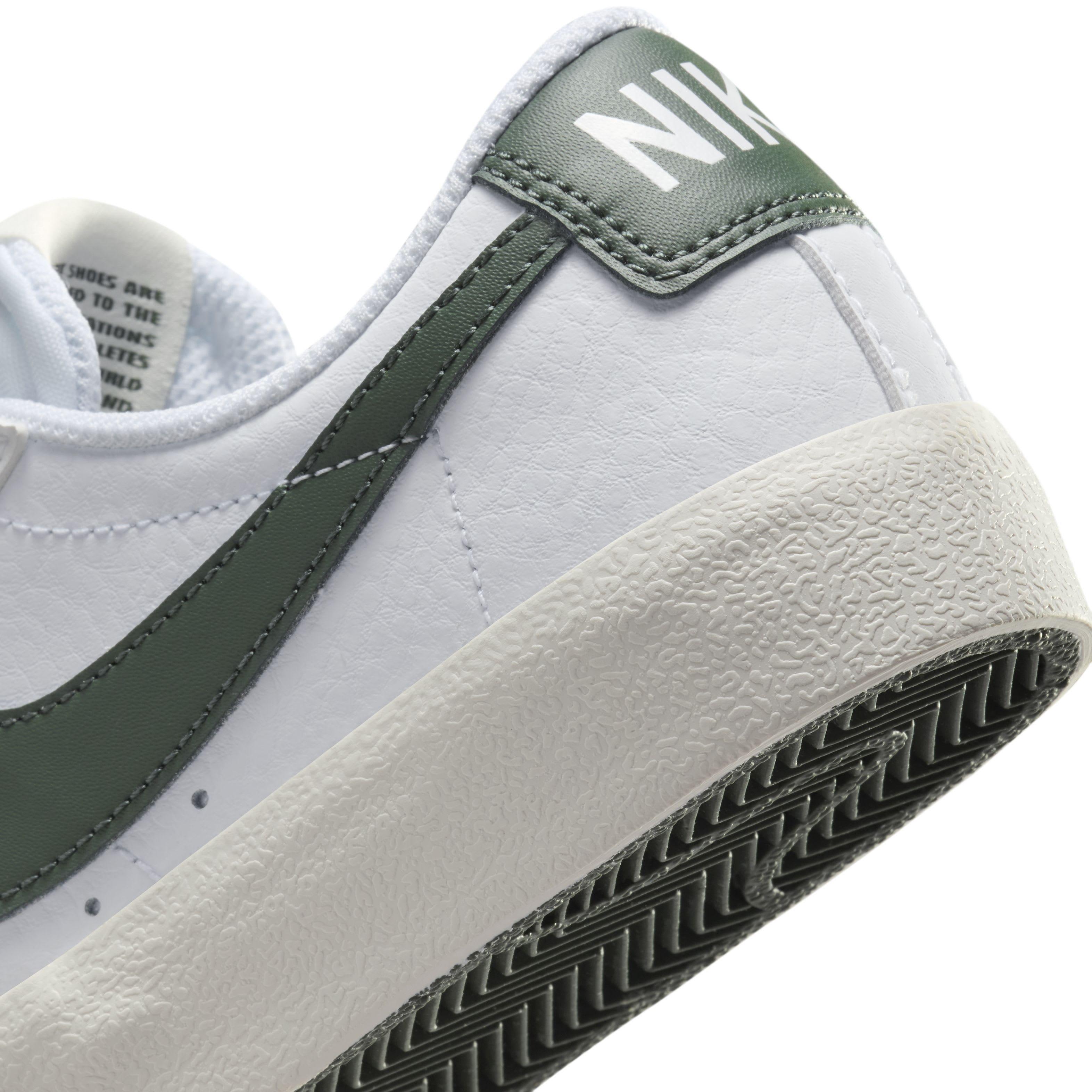 Nike sb zoom blazer low summit white deep jungle best sale