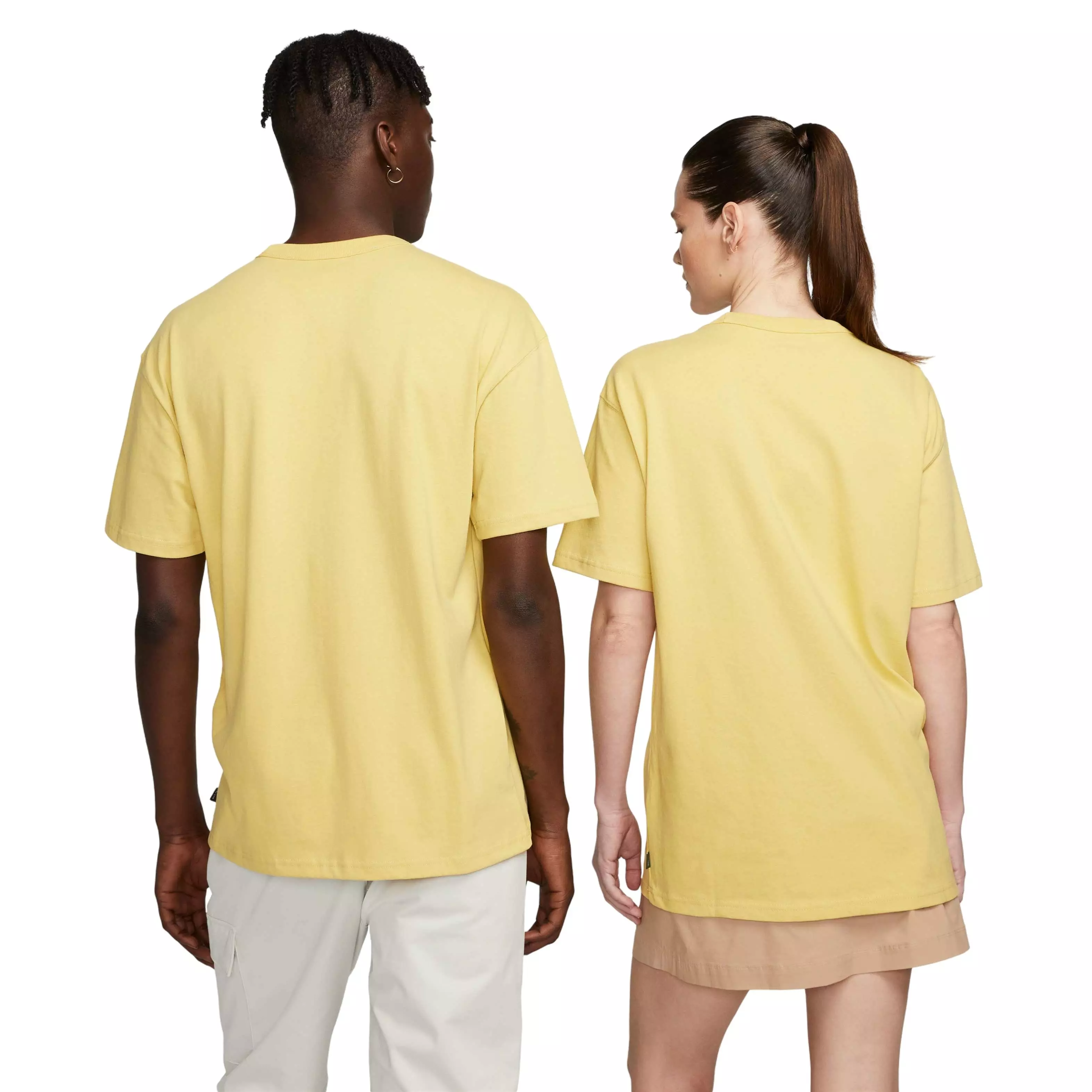 Nike Men's Sportswear premium Essentials Sustainable Tee - YELLOW
