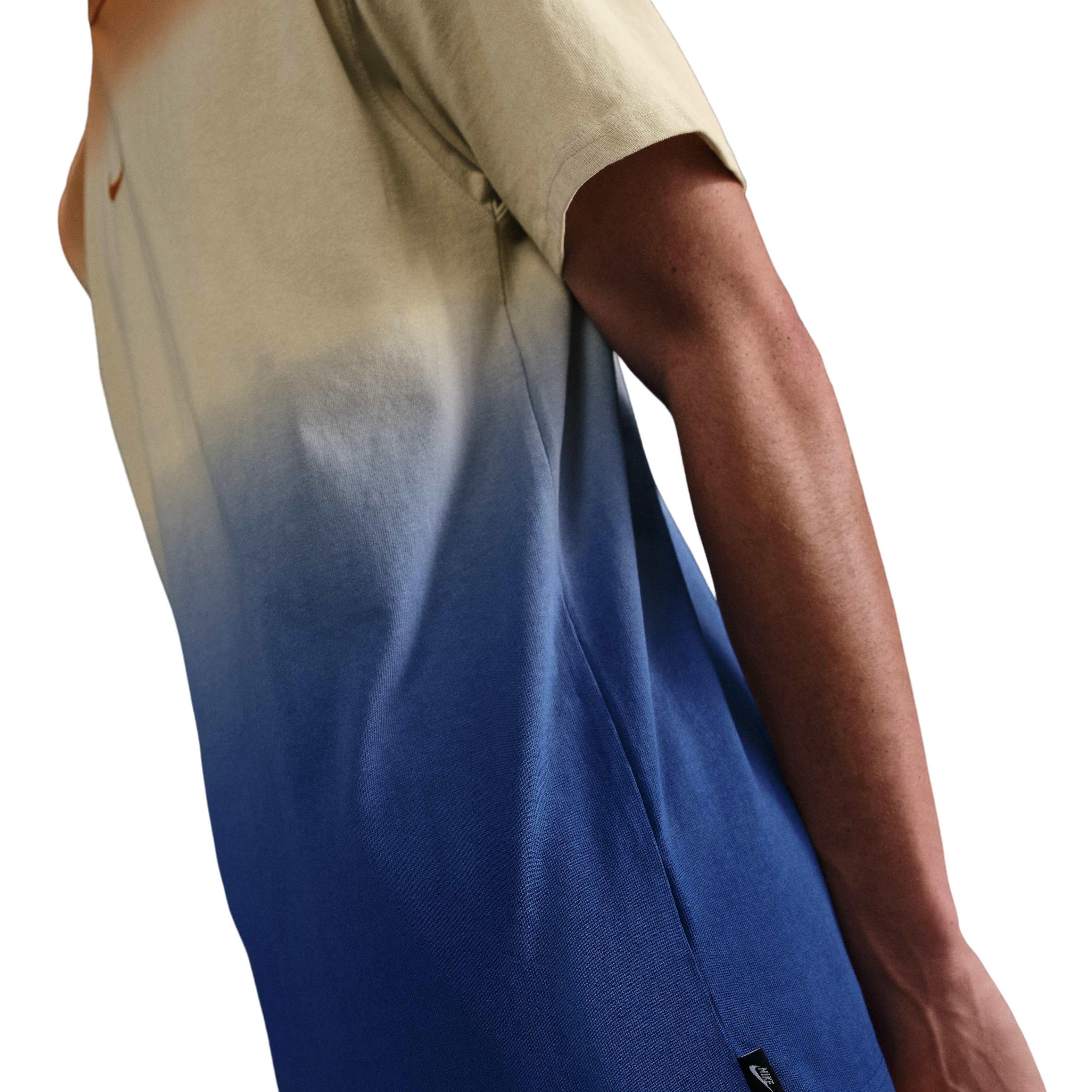 Nike Men's Sportswear Premium Essentials Max90 T-Shirt - ORANGE Thumbnail View 4