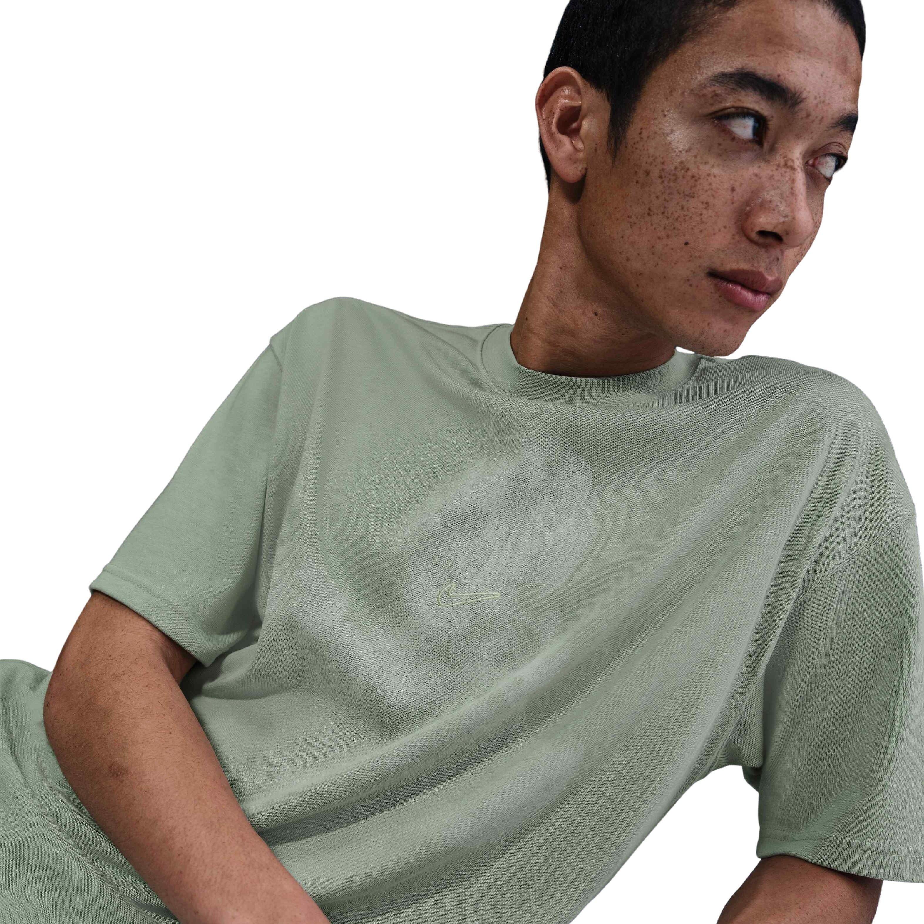 Nike Men's Sportswear Premium M90 OC Park Tee - GREEN Thumbnail View 3