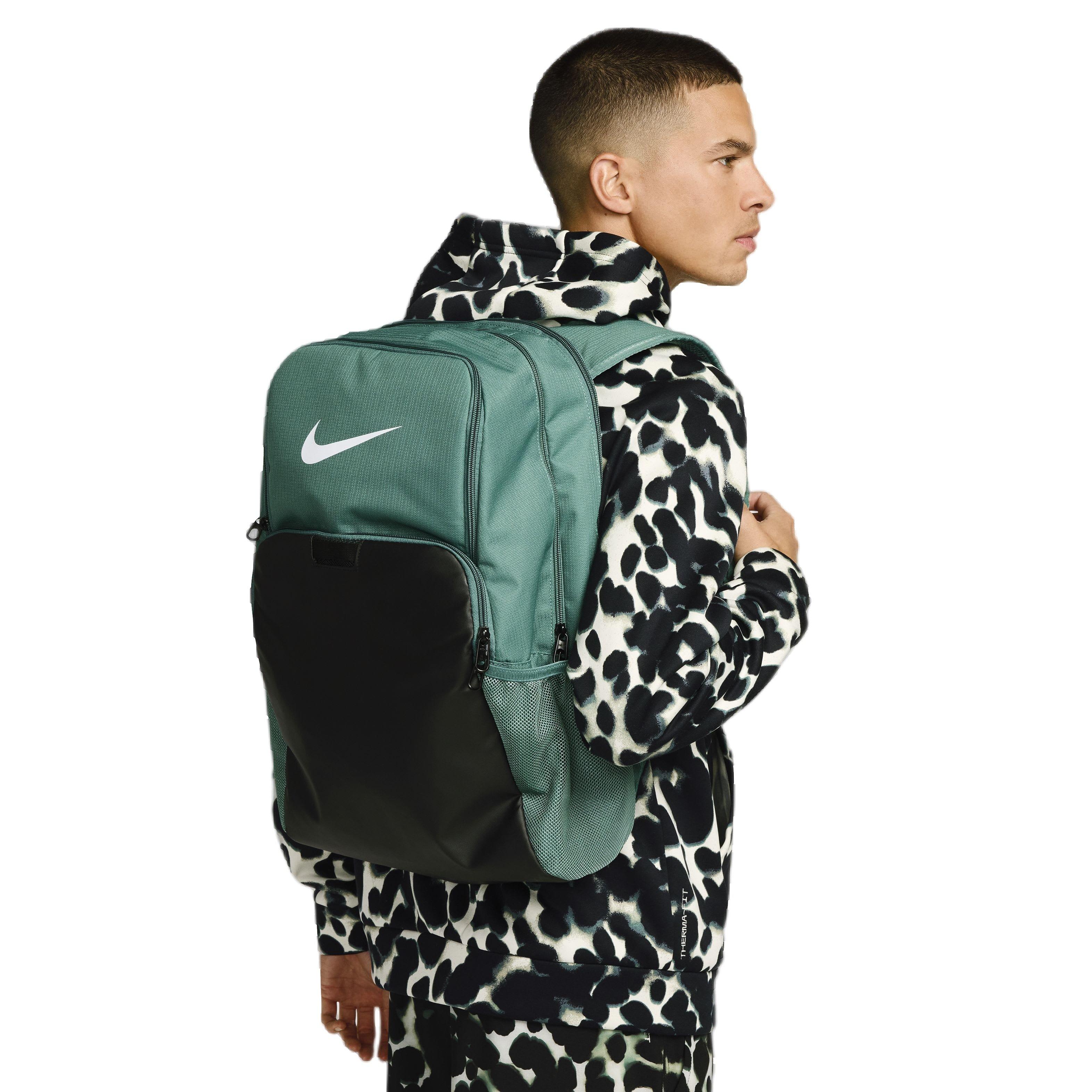 nike brasilia backpack ba5331 Medium textured mark with the soft sheen of real stitching Nike Brasilia Backpack 'Black' BA5329-010