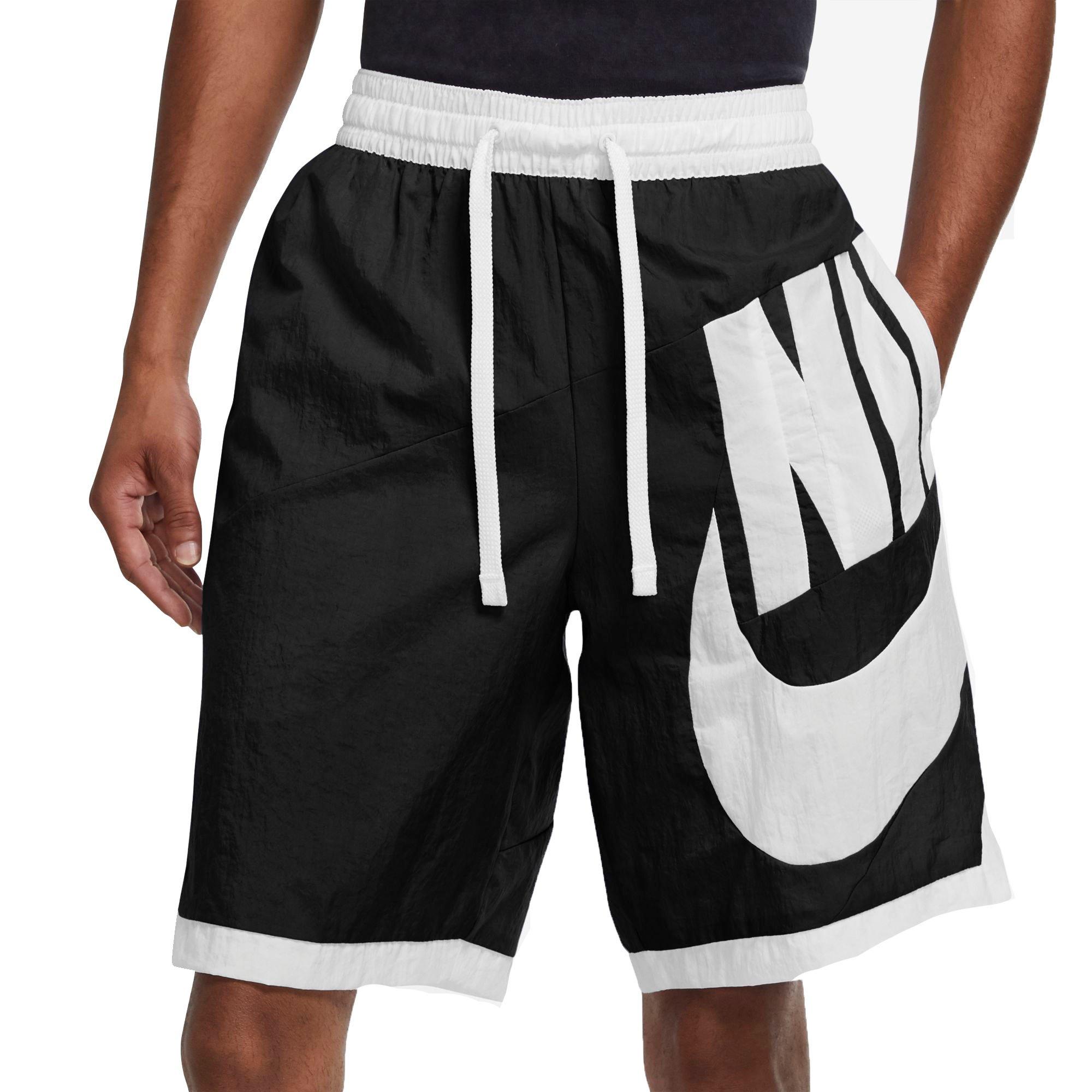 Black and white 2025 nike shorts mens